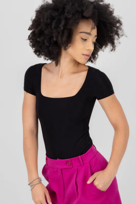 Body escote cuadrado doble tela sold by Shasa