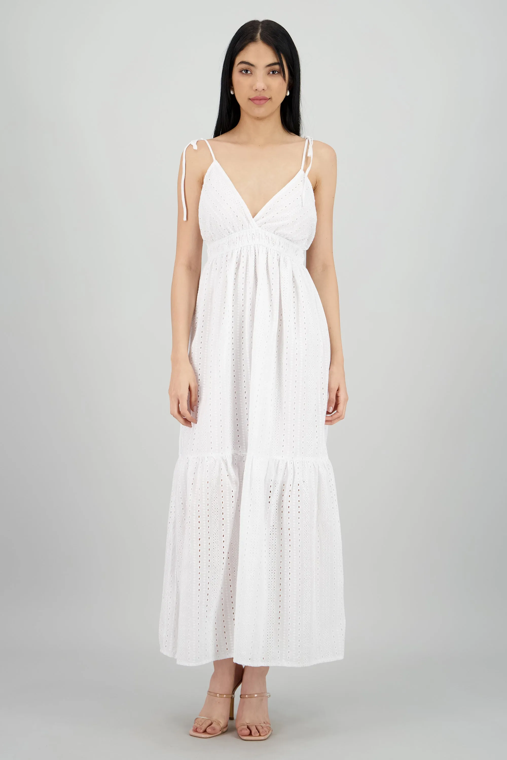 Vestido maxi eyelet sold by Shasa