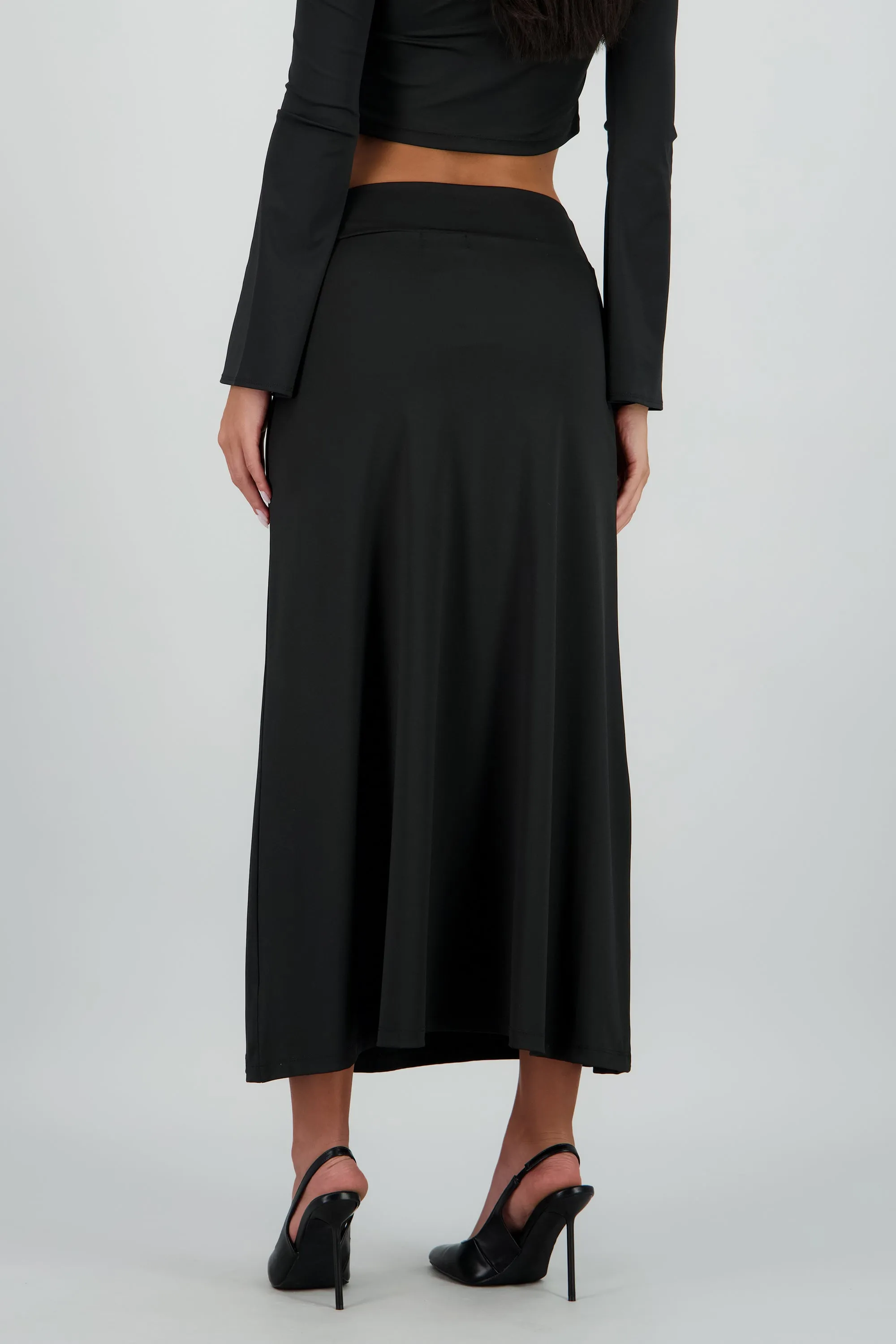 Falda maxi detalle flor sold by Shasa product image thumbnail 4