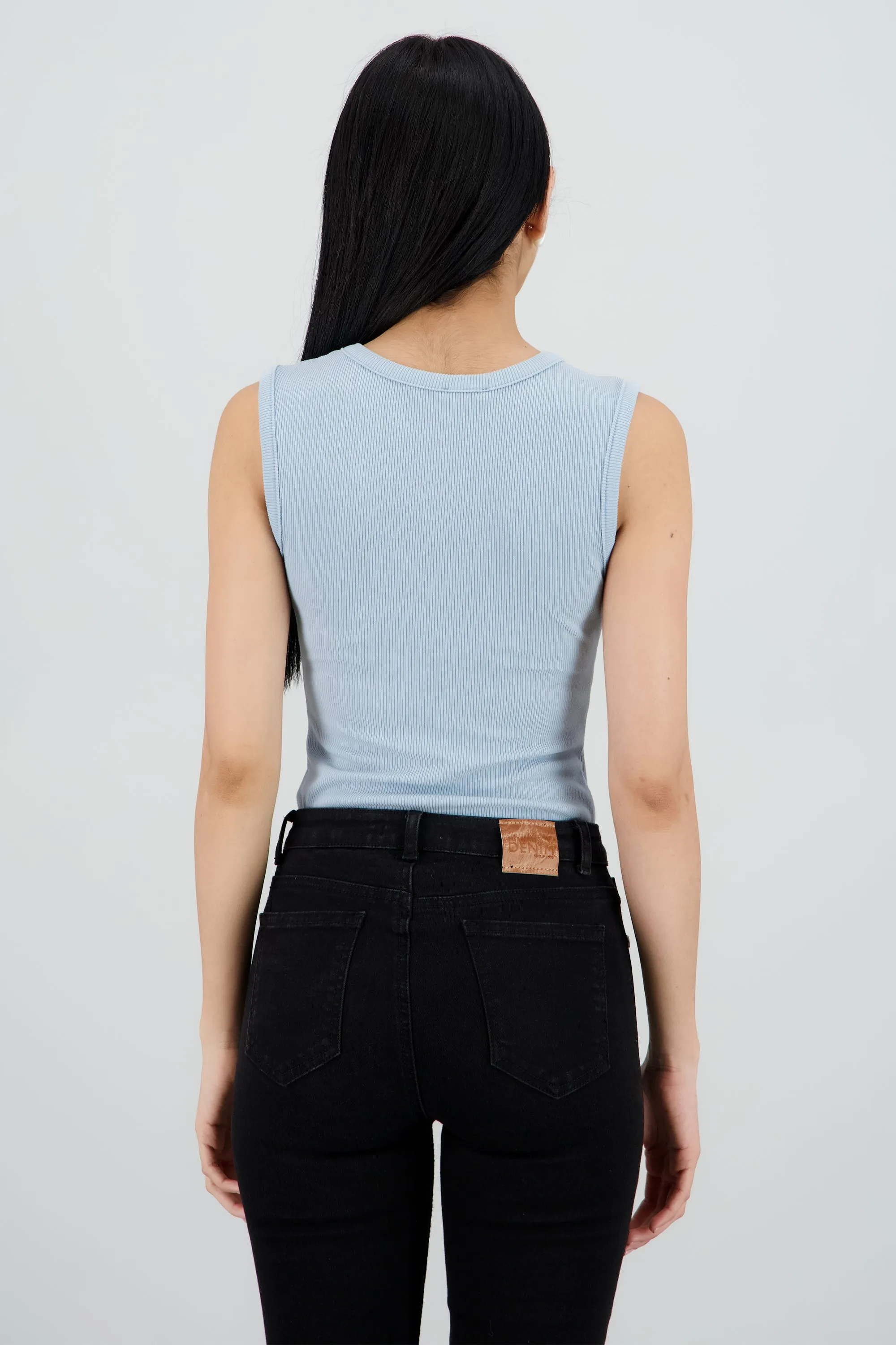 Bodysuit sin manga cuello v rib sold by Shasa product image thumbnail 4