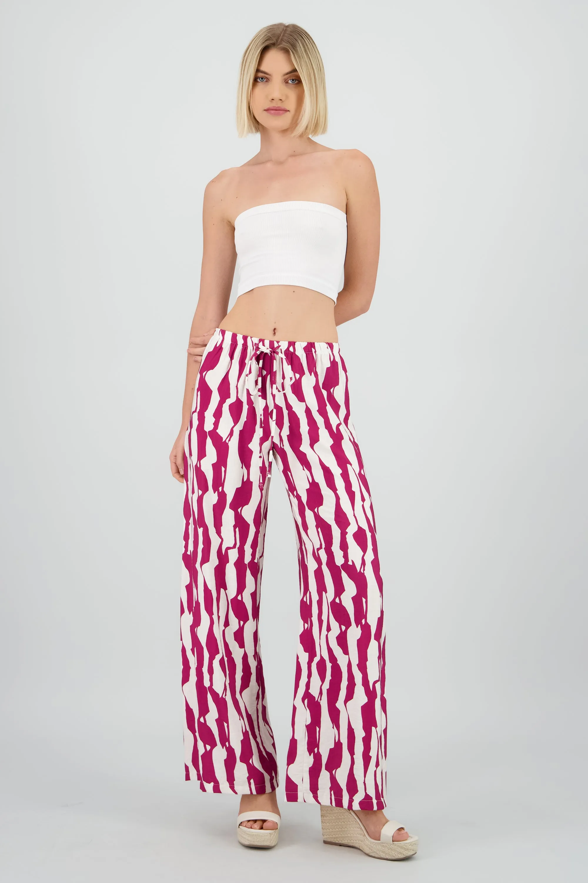 Pantalon estampado grecas fluido sold by Shasa