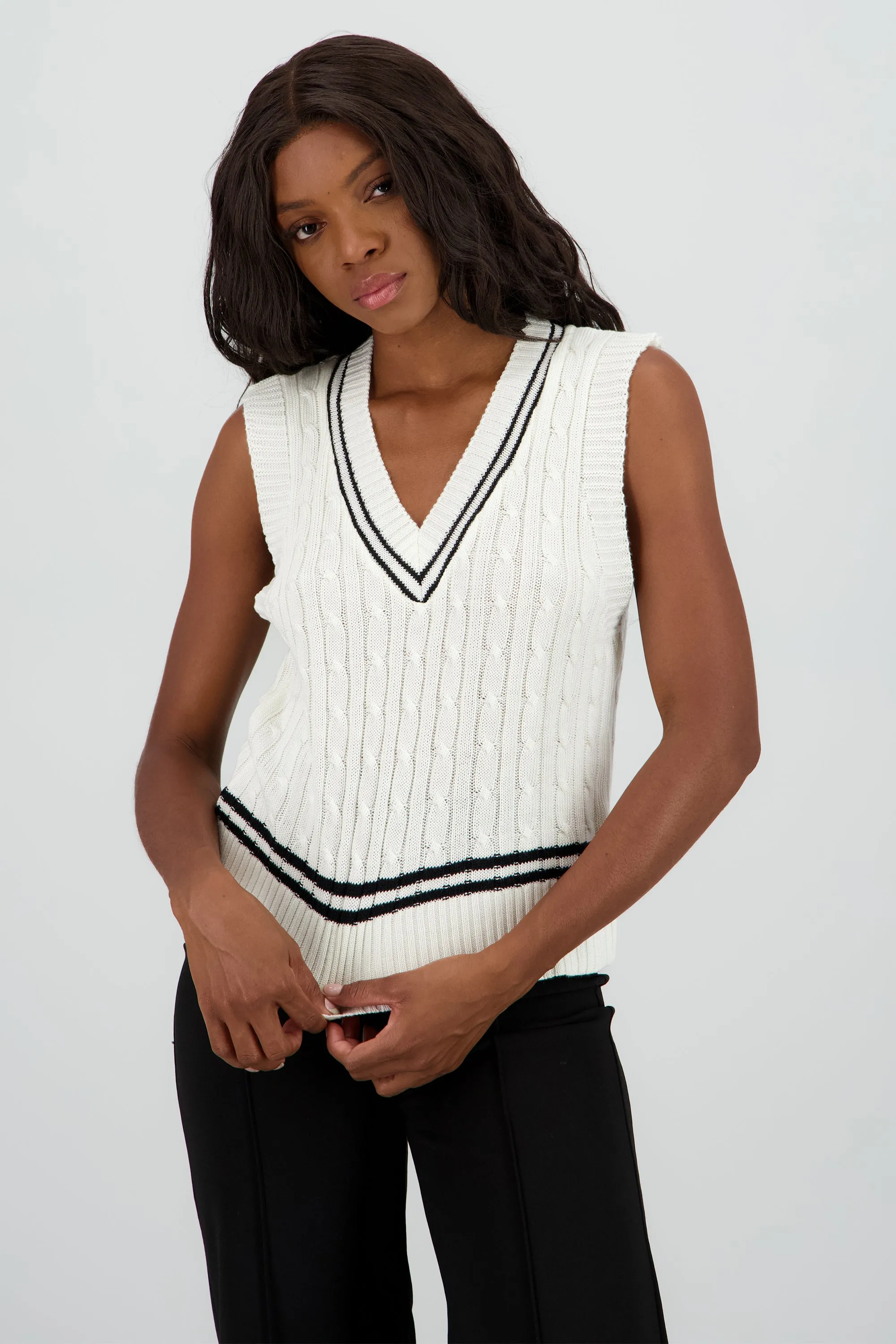 Chaleco cuello v contraste sold by Shasa product image thumbnail 2