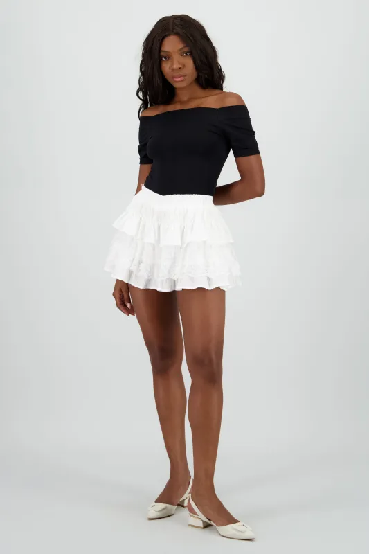 Falda detalle olan de encaje sold by Shasa