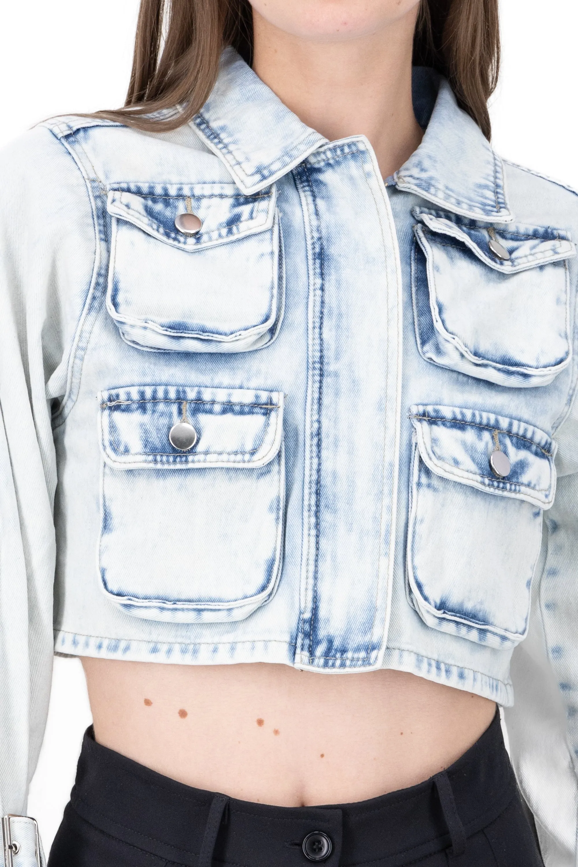 Chamarra denim con bolsas cargo sold by Shasa product image thumbnail 5