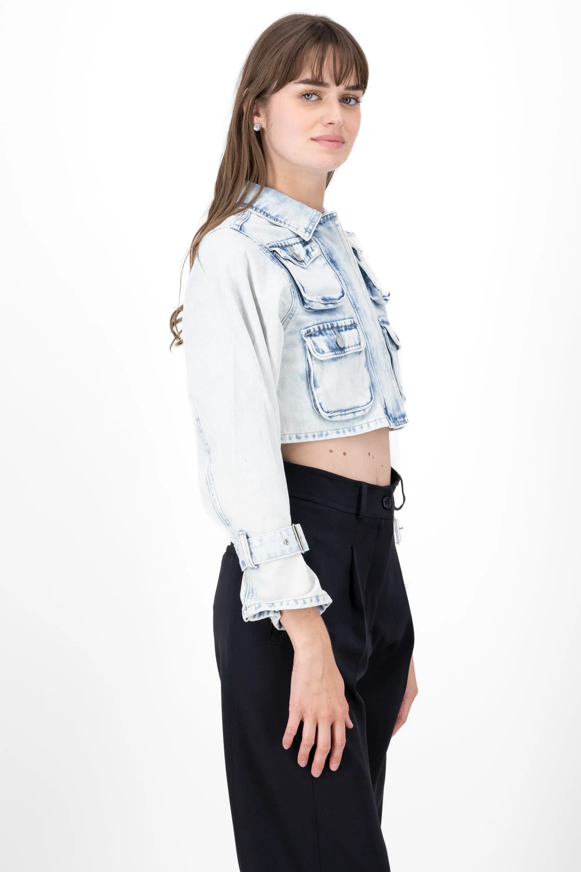 Chamarra denim con bolsas cargo sold by Shasa product image thumbnail 3