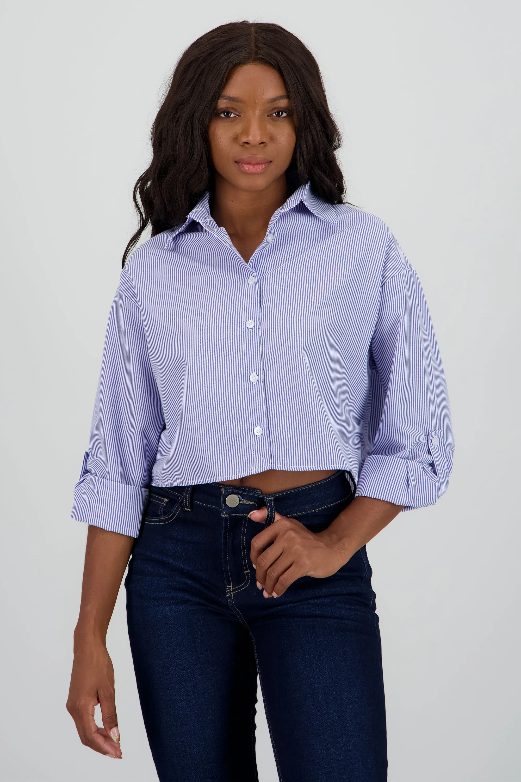 Camisa crop detalle mangas sold by Shasa