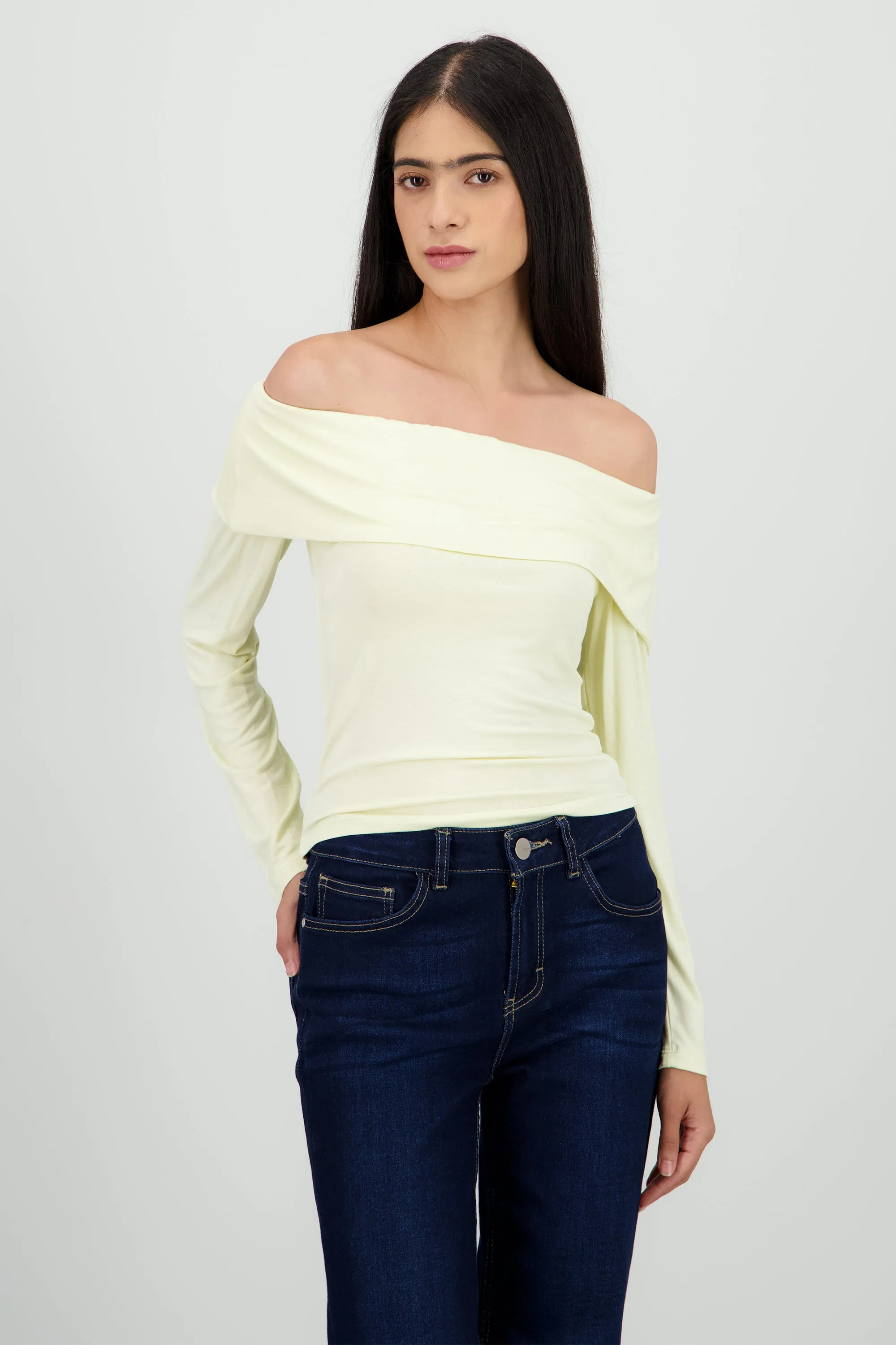 Top manga larga off shoulder liso sold by Shasa