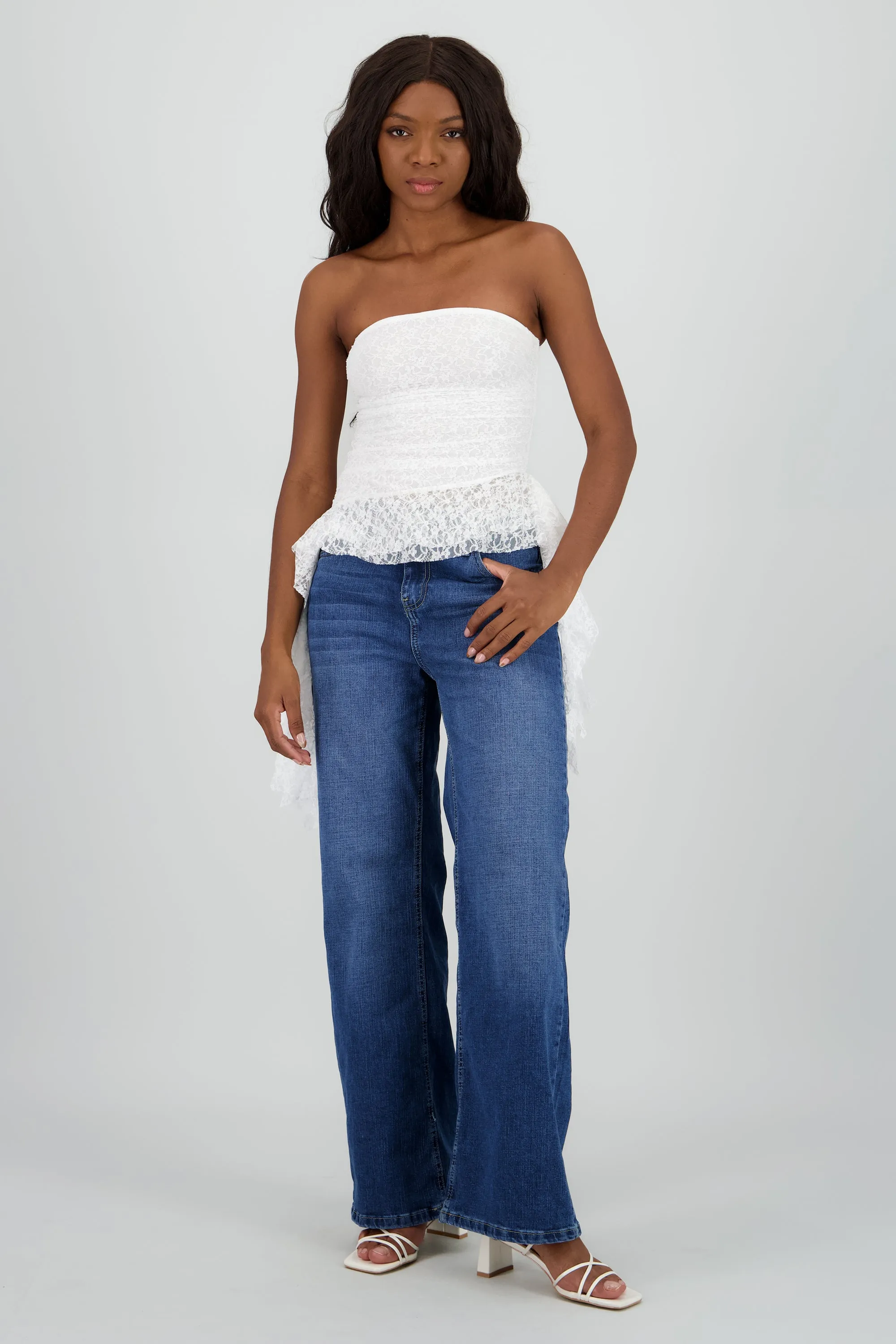 Top tiras de encaje sold by Shasa