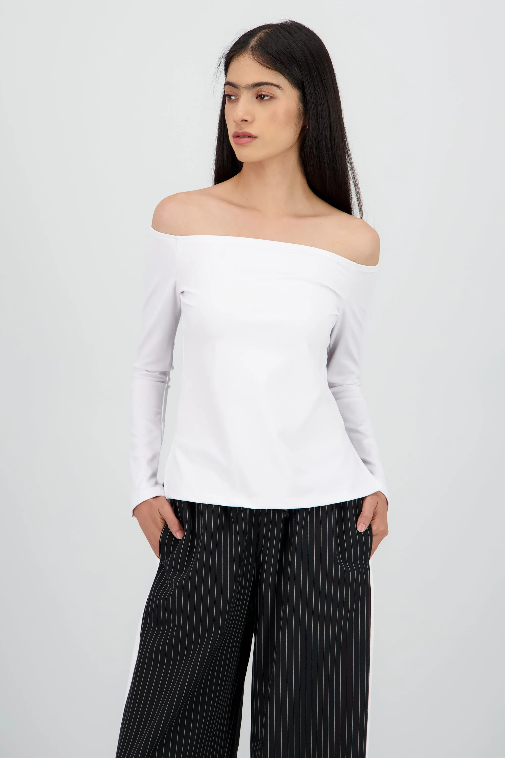 Top manga larga off shoulder liso sold by Shasa product image thumbnail 2