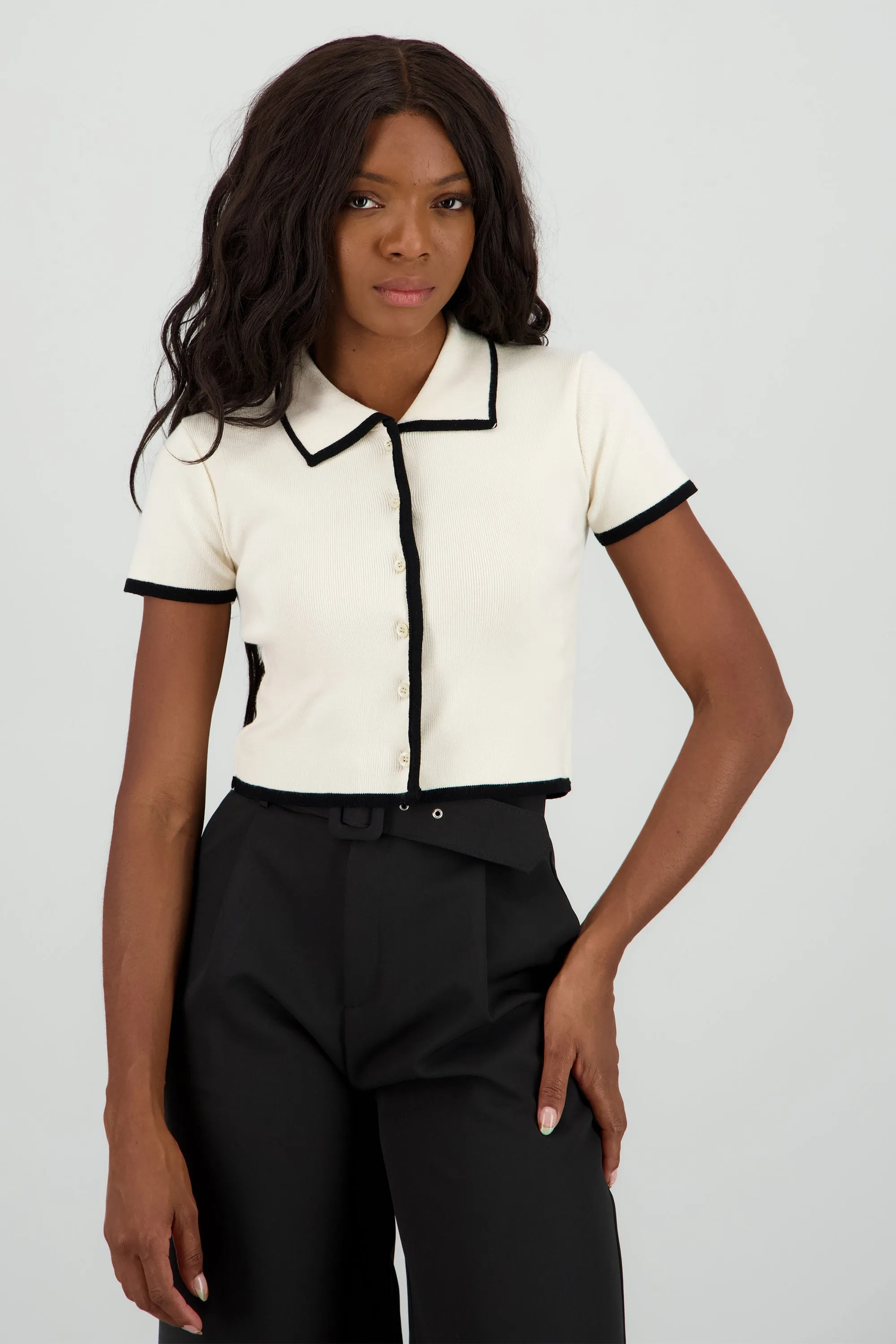 Top tejido contraste polo botones sold by Shasa product image thumbnail 2