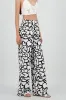 Pantalon fluido estampado geometrico sold by Shasa
