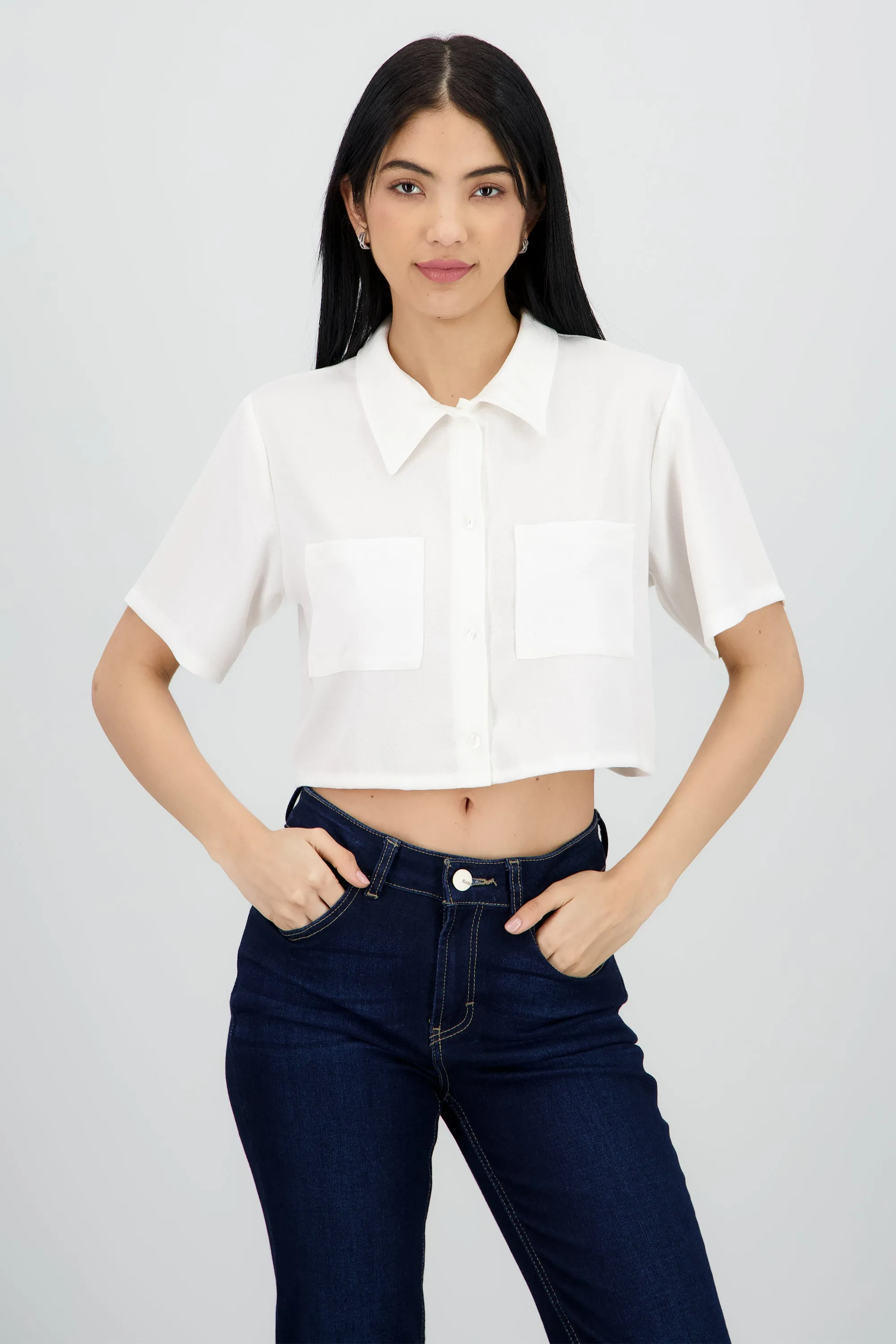 Camisa crop detalle bolsas sold by Shasa