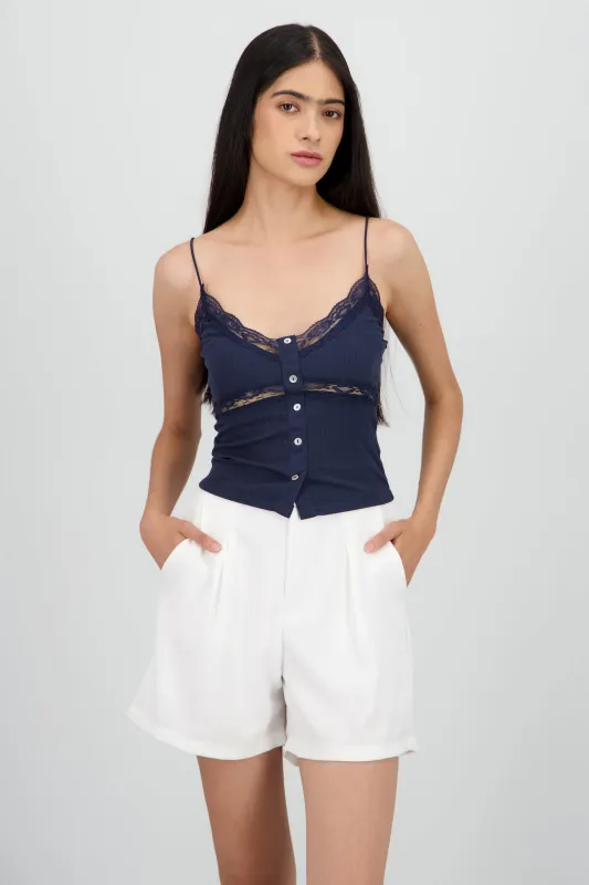 Top tirantes detalle encaje botones sold by Shasa