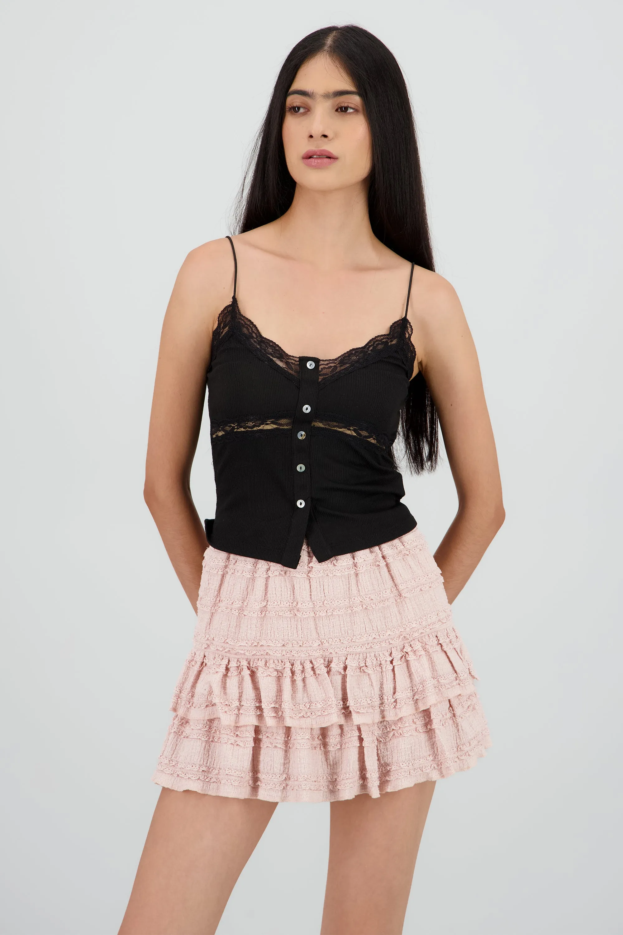 Top tirantes detalle encaje botones sold by Shasa