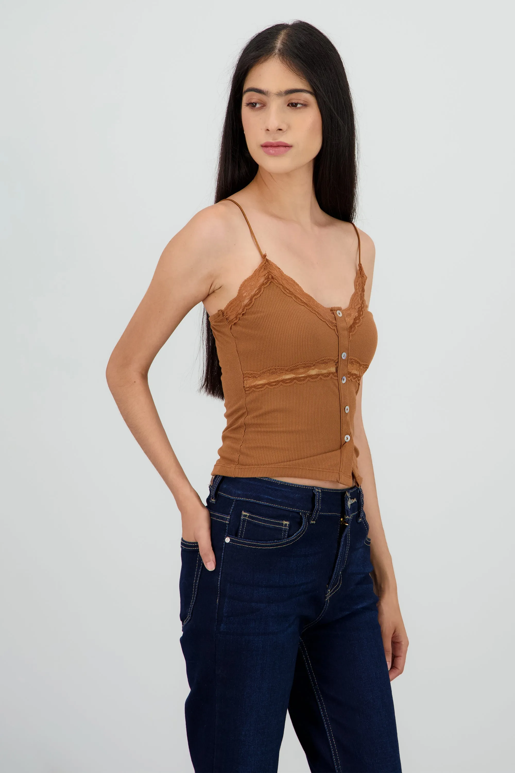 Top tirantes detalle encaje botones sold by Shasa product image thumbnail 3