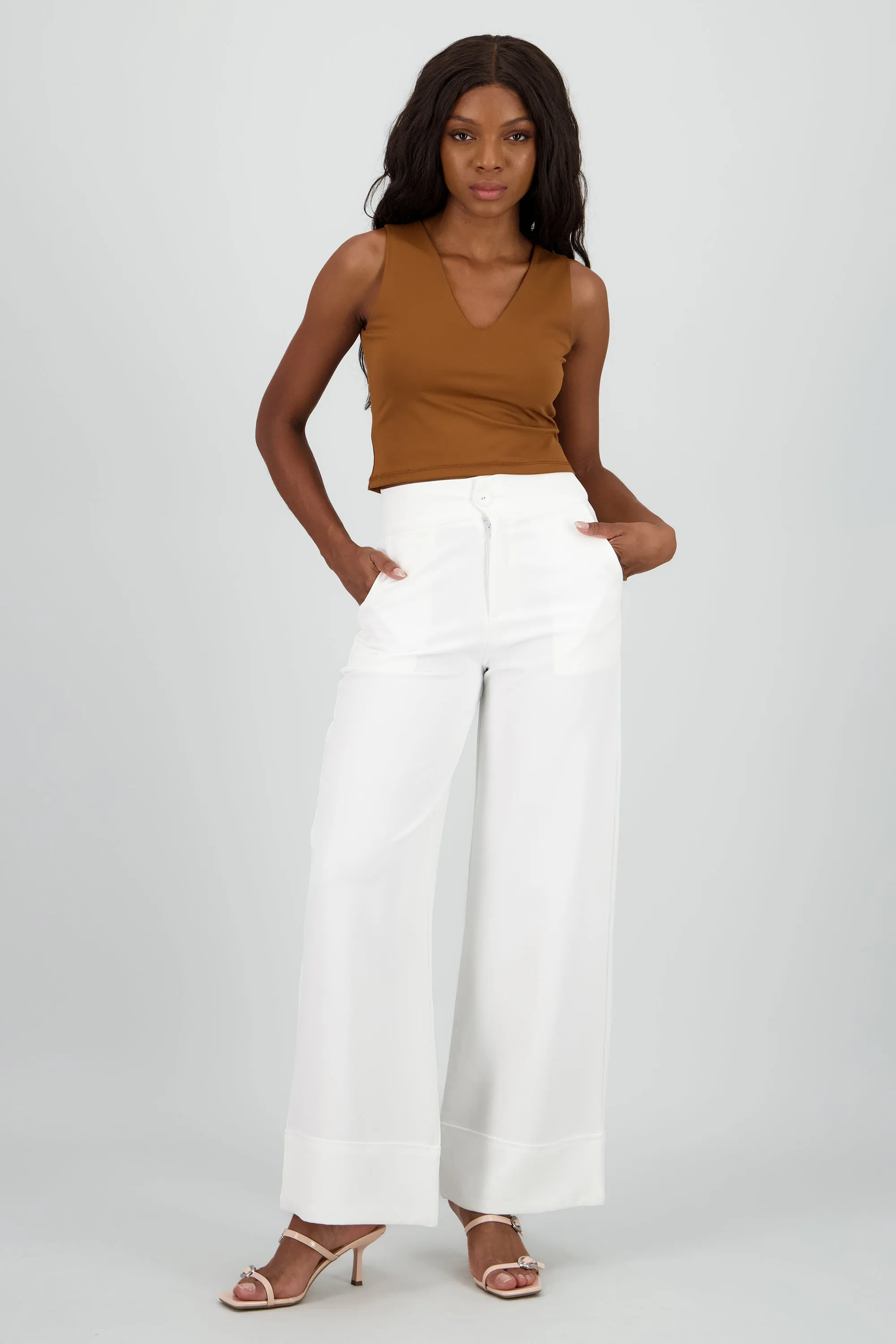 Pantalon high waisted valenciana amplia sold by Shasa