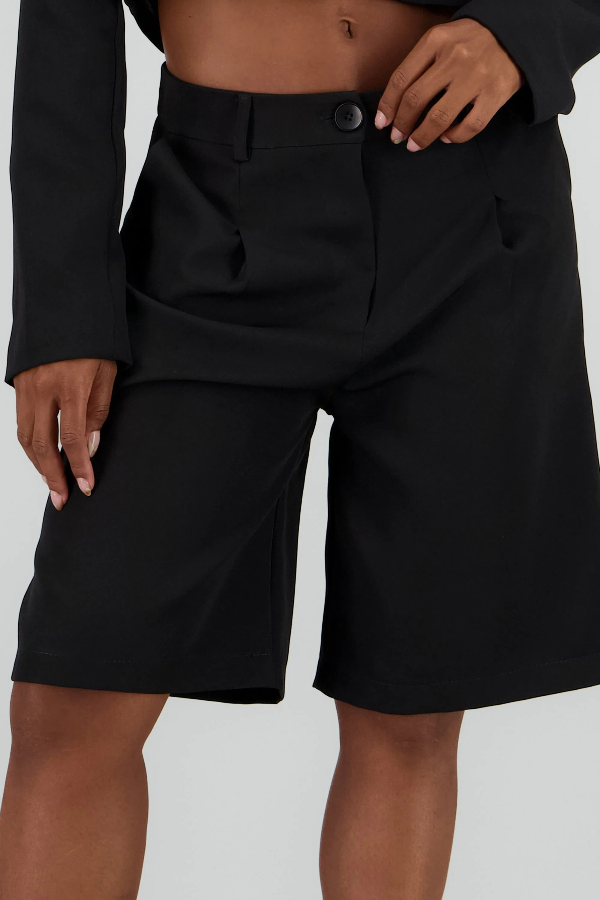 Bermudas detalle bolsas sold by Shasa product image thumbnail 5