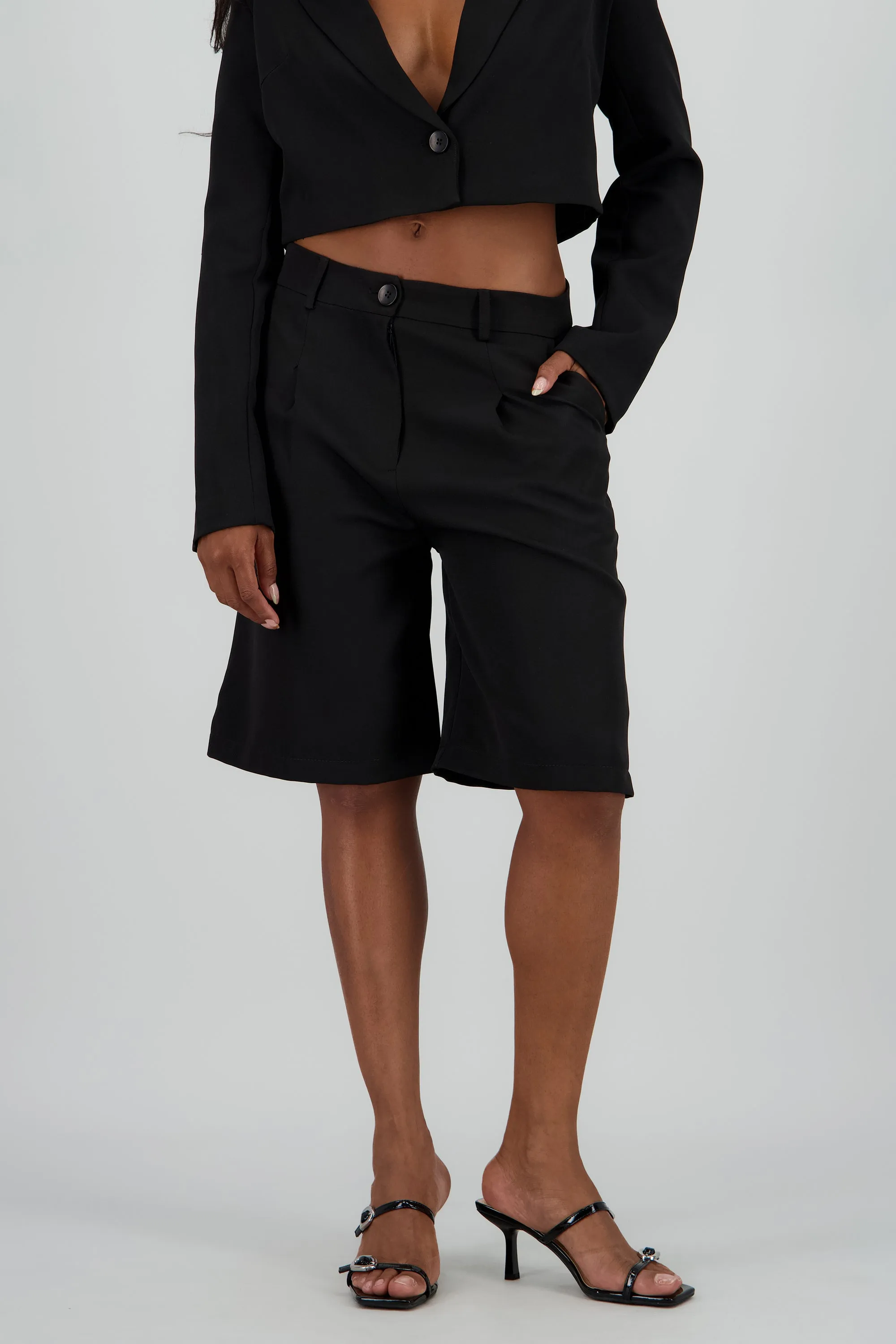 Bermudas detalle bolsas sold by Shasa product image thumbnail 2