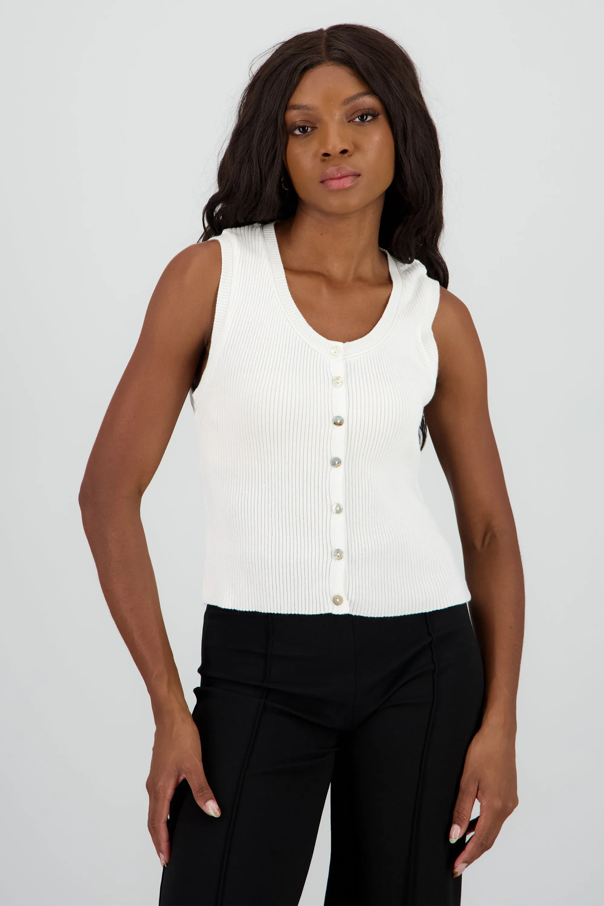 Top ligero detalle botones sold by Shasa product image thumbnail 2