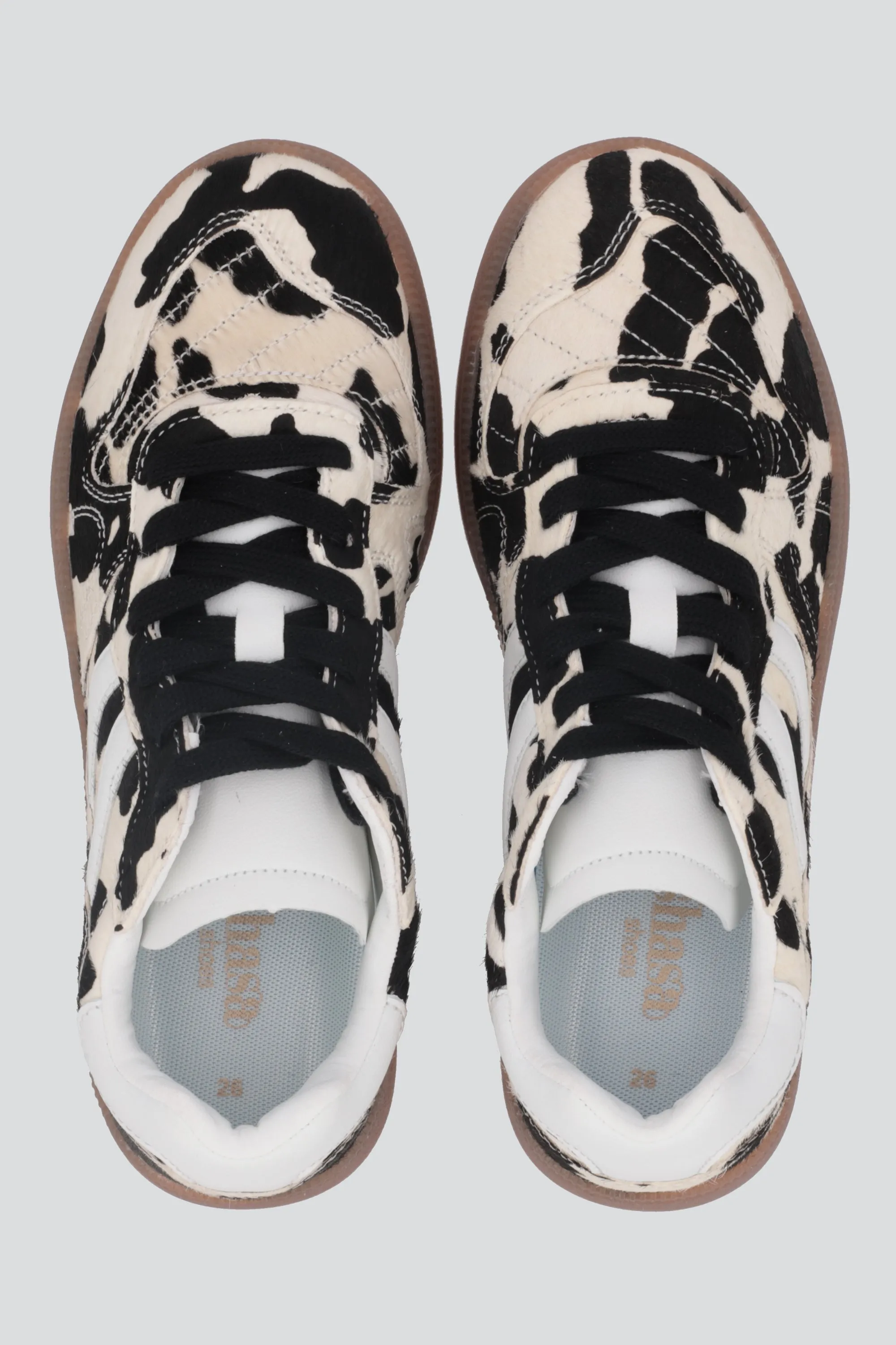 Tenis print de vaca 100% piel sold by Shasa product image thumbnail 2