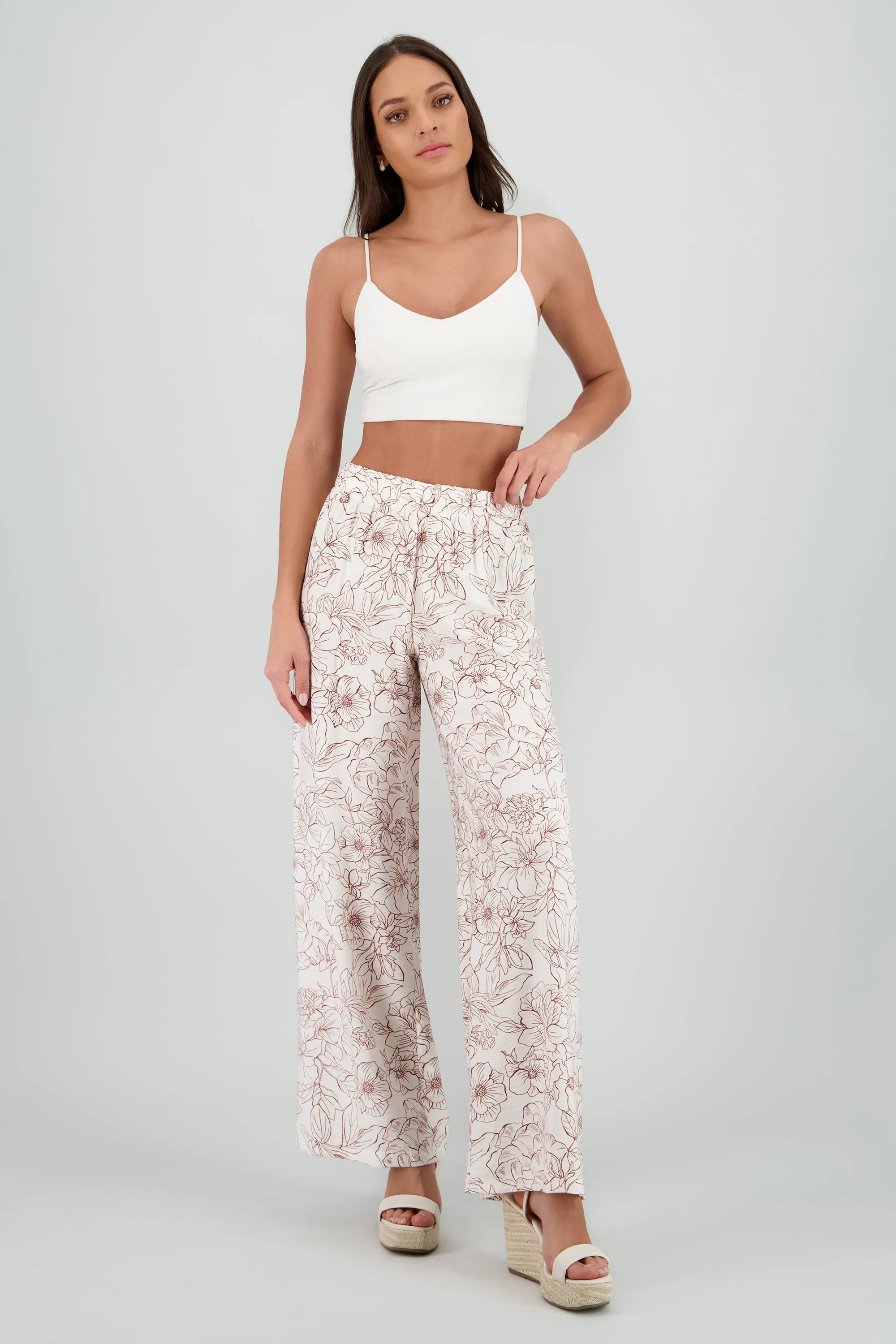 Pantalones amplio estampado flores sold by Shasa