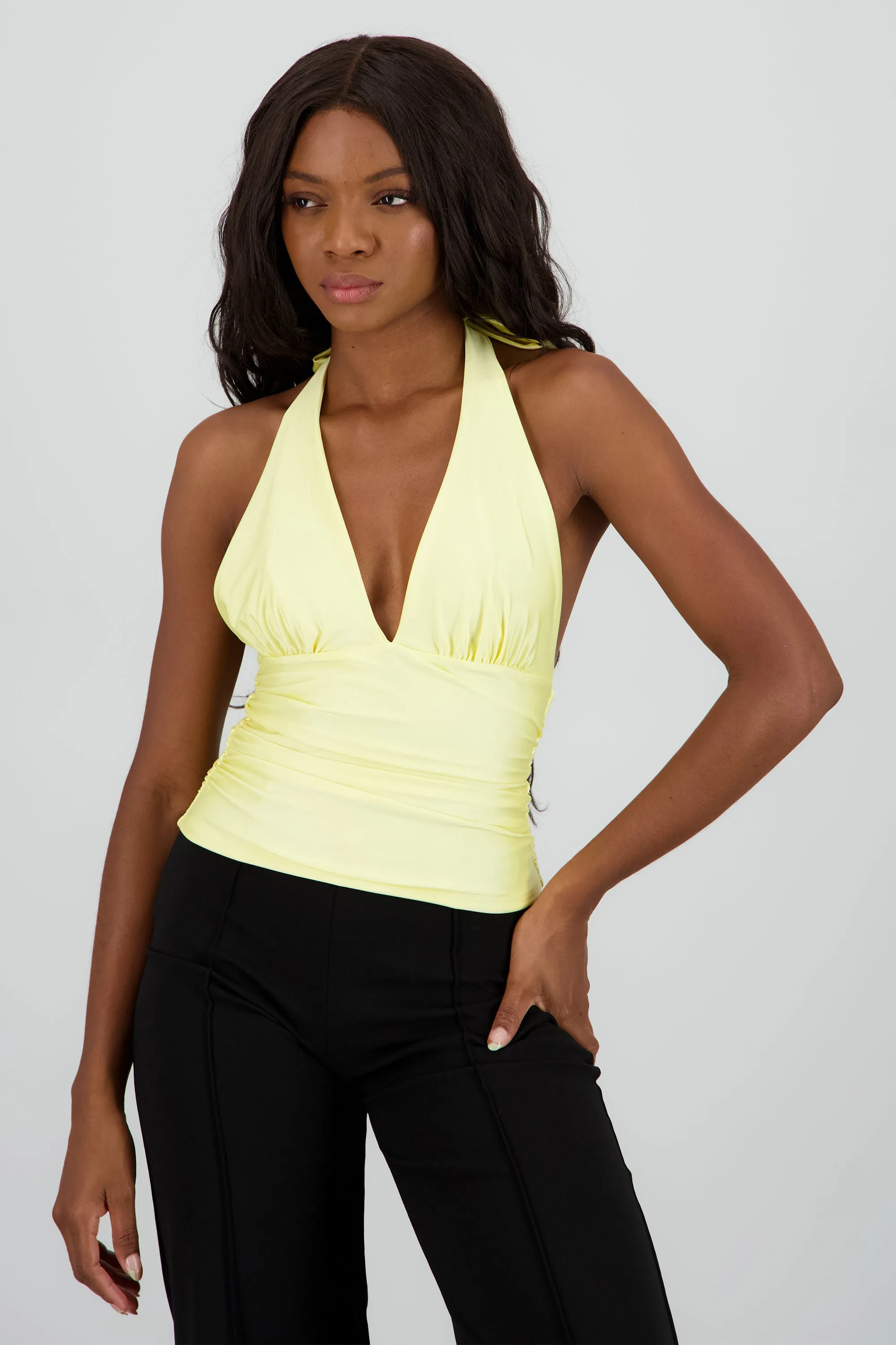 Top halter con detalle de pliegues liso sold by Shasa product image thumbnail 2