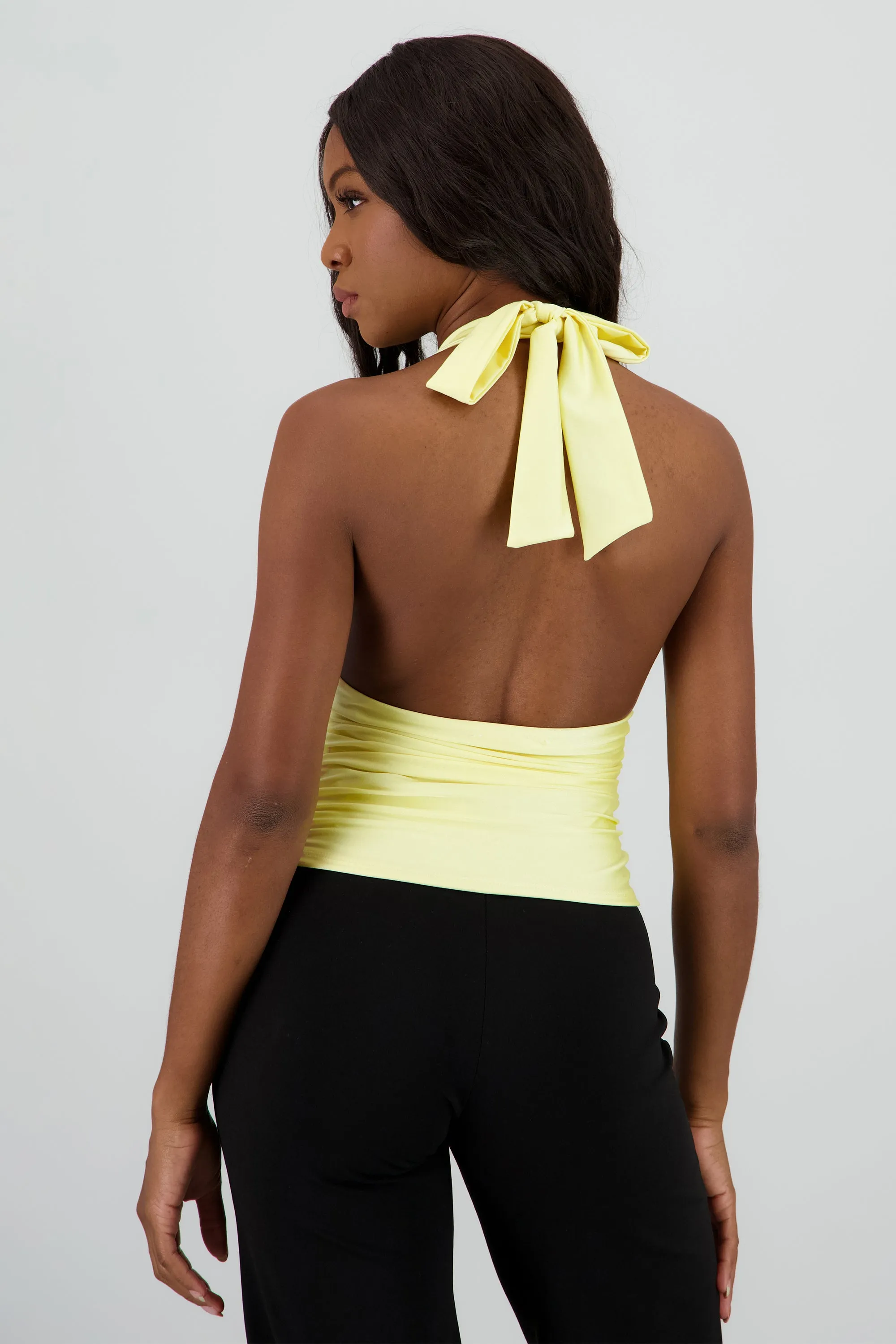 Top halter con detalle de pliegues liso sold by Shasa product image thumbnail 4
