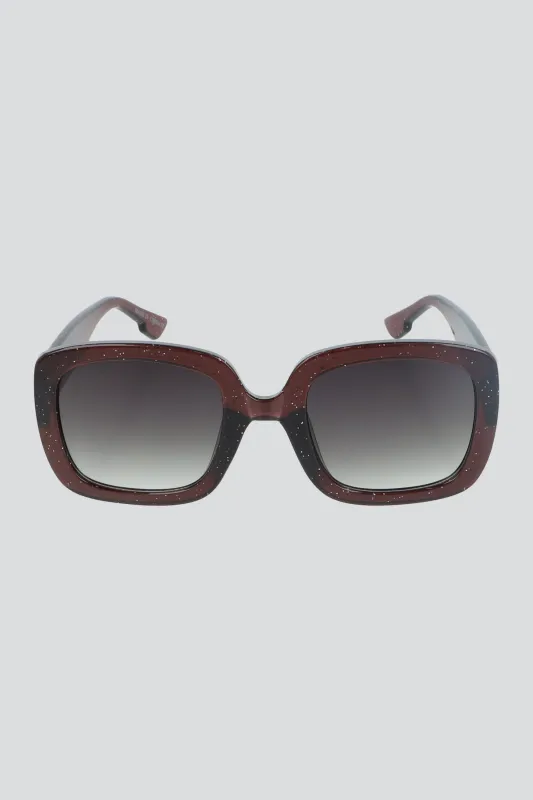 Lentes cuadrados oscuros sold by Shasa