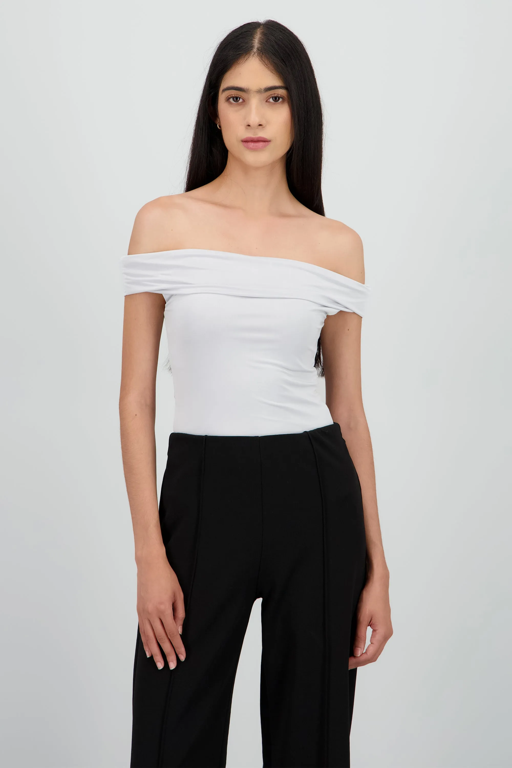 Bodysuit off shoulder sold by Shasa