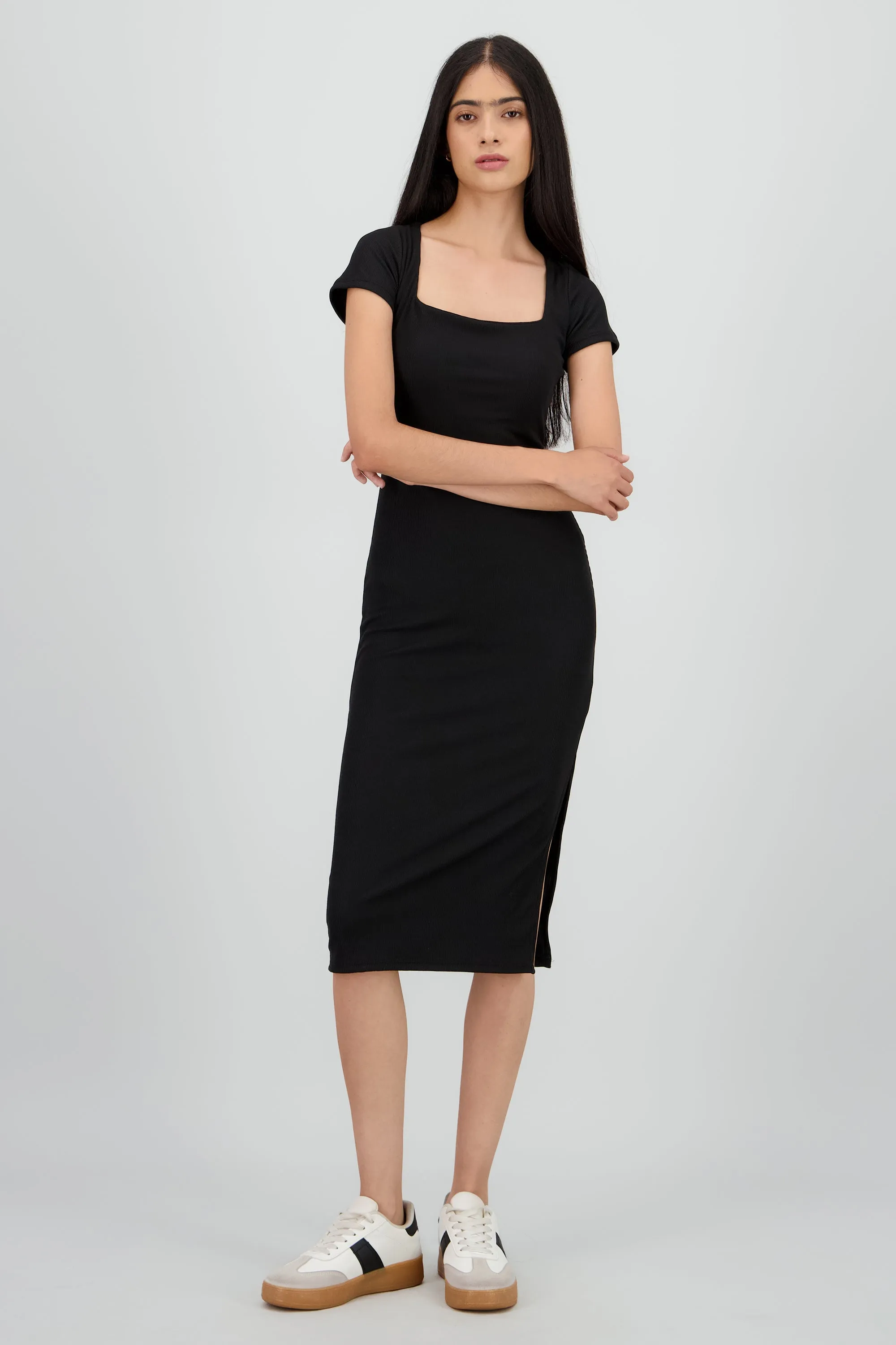 Vestido maxi escote cuadrado sold by Shasa product image thumbnail 2