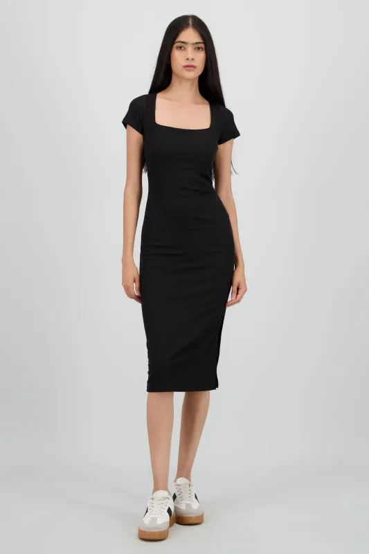 Vestido maxi escote cuadrado sold by Shasa