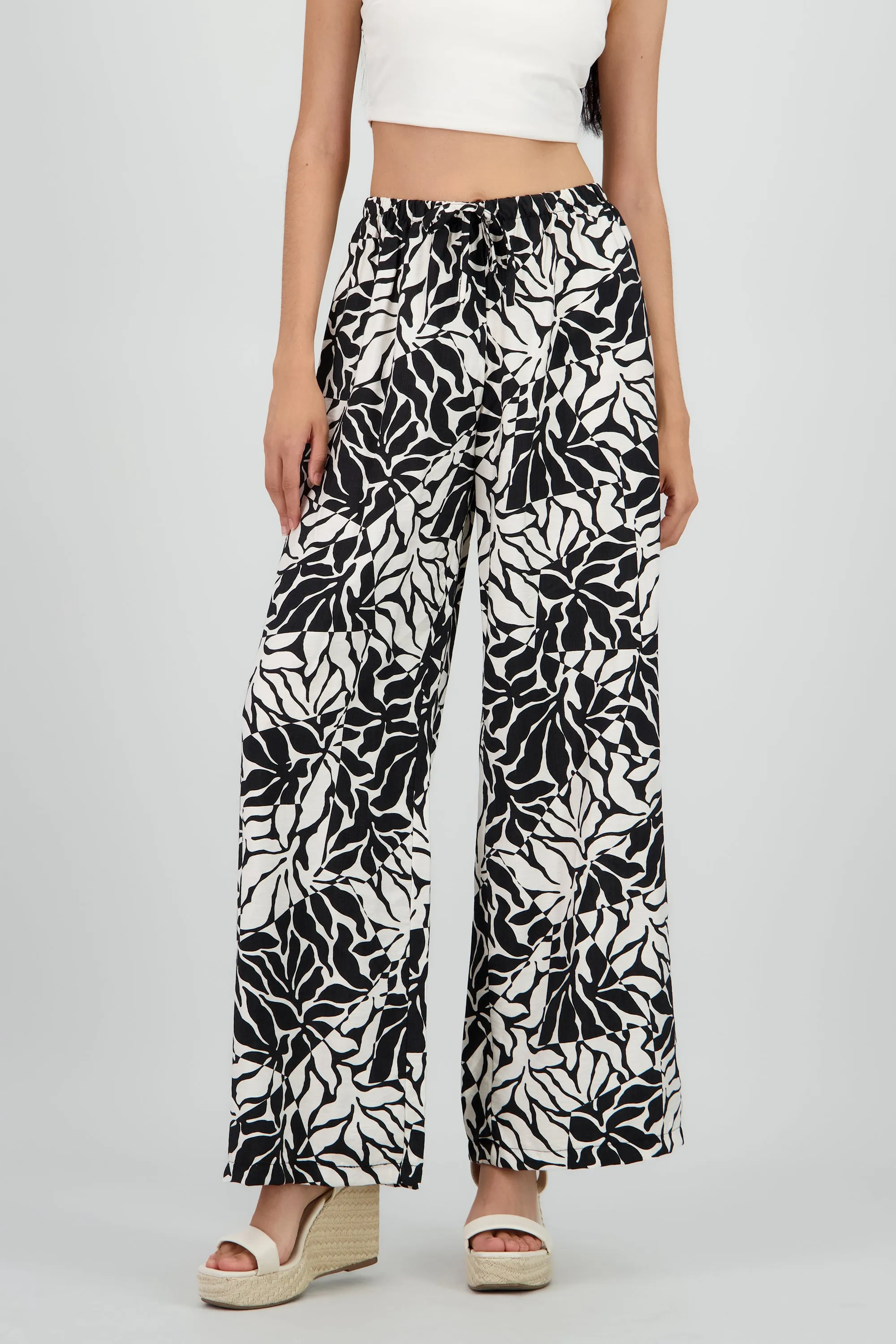 Pantalon amplio estampado flores sold by Shasa product image thumbnail 2