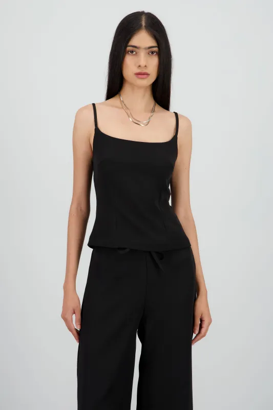 Blusa tirantes detalle pinzas sold by Shasa