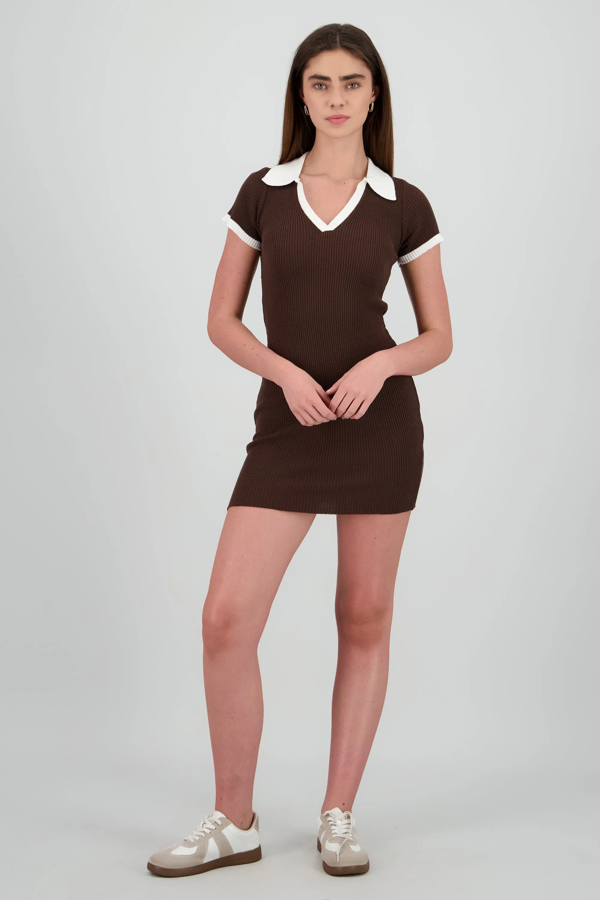 Vestido mini con cuello polo sold by Shasa