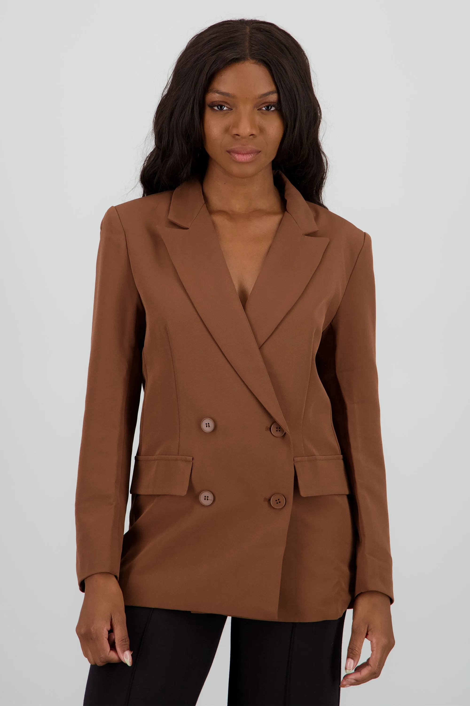 Saco oversized liso con estructura y botones sold by Shasa