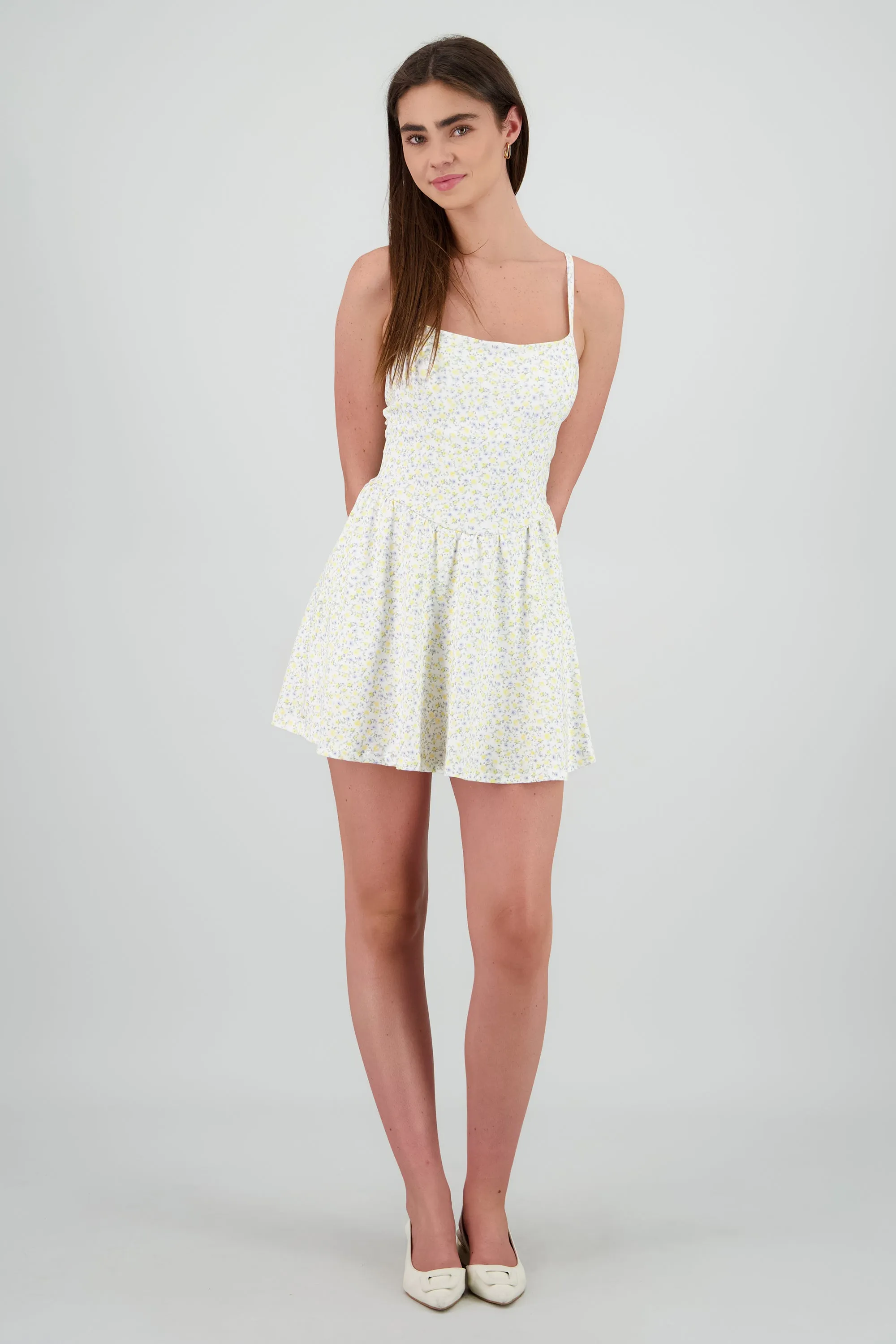 Vestido de flores detalle copas sold by Shasa