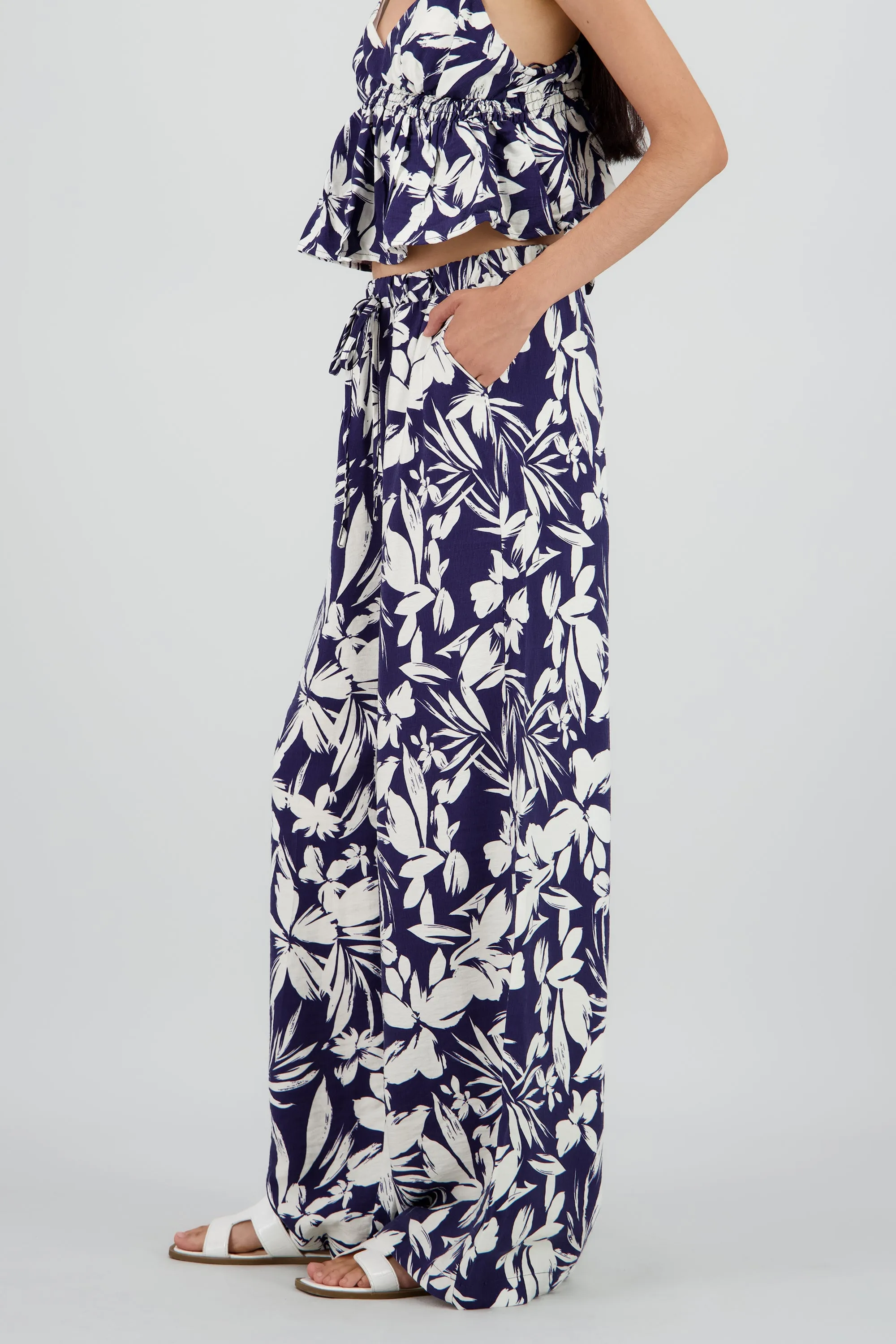 Pantalon amplio estampado sold by Shasa product image thumbnail 3