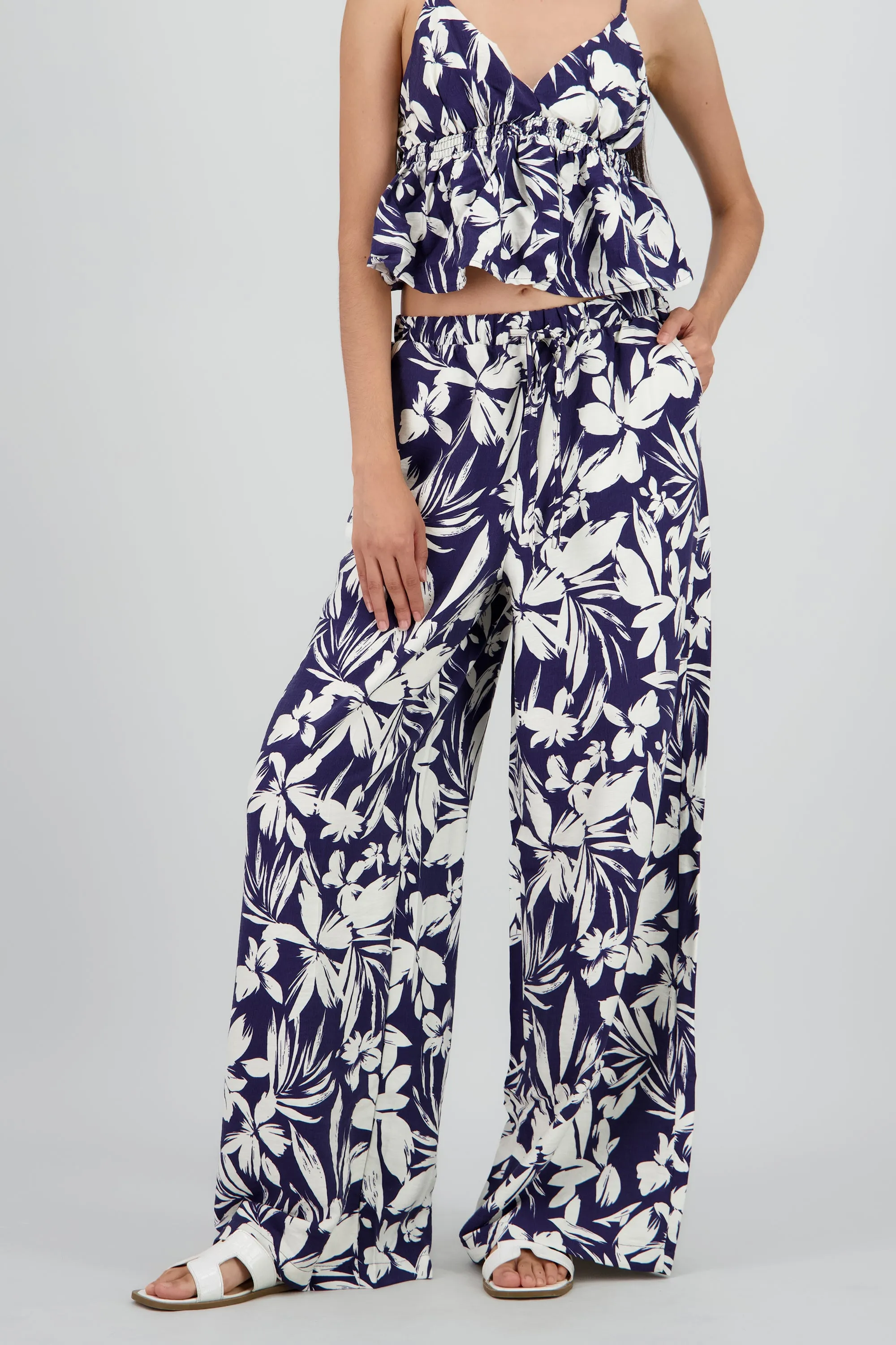 Pantalon amplio estampado sold by Shasa product image thumbnail 2