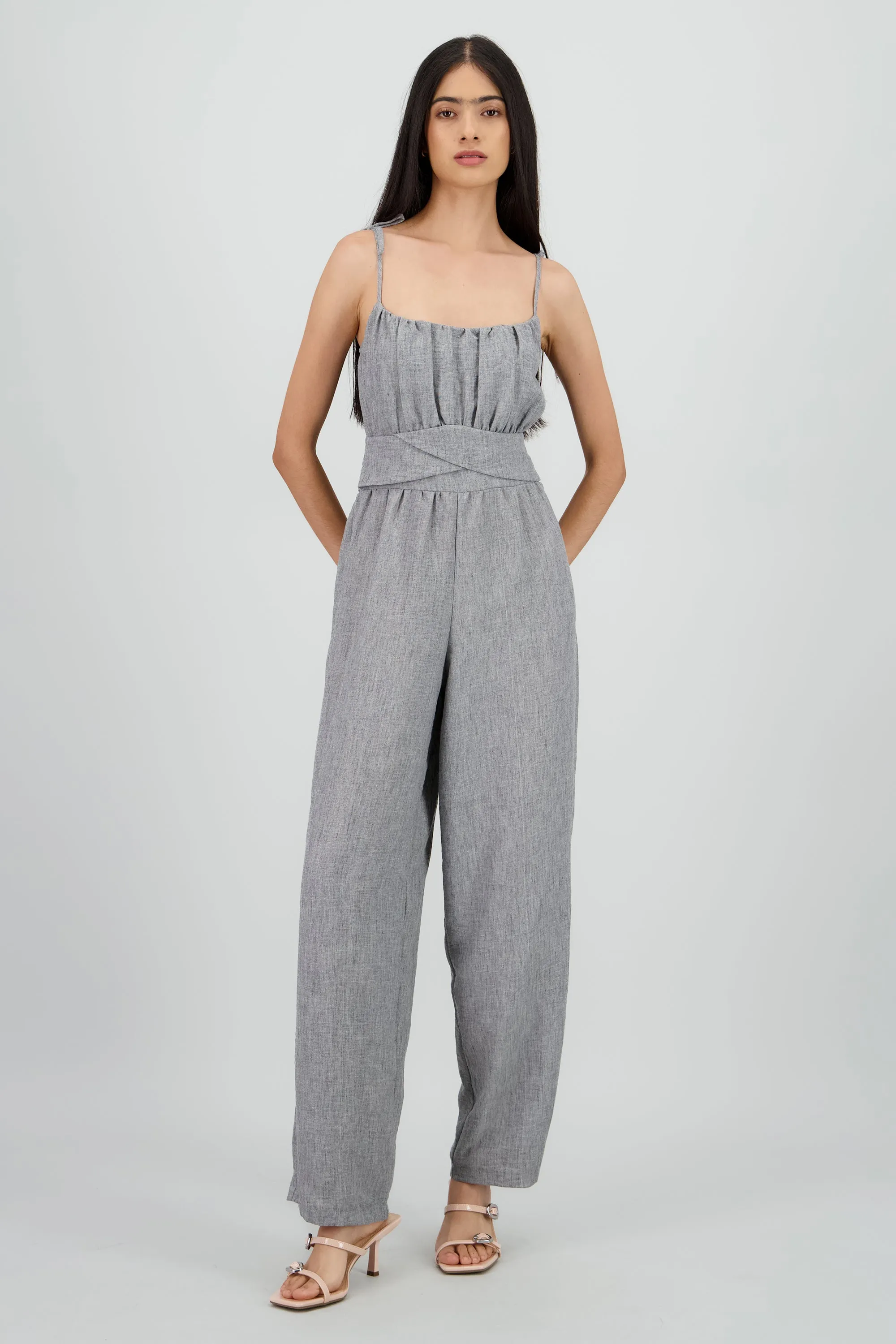 Jumpsuit escote redondo det lazo sold by Shasa