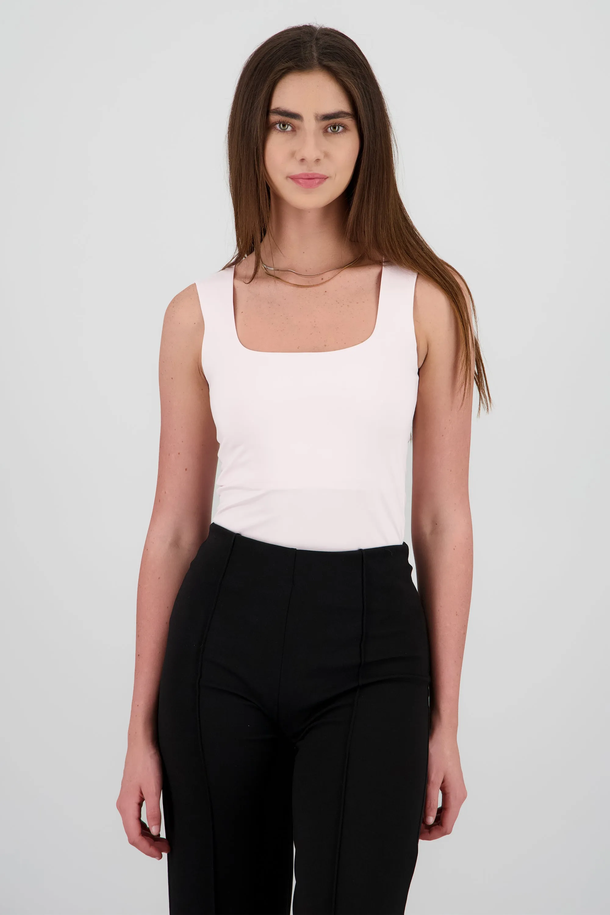 Body tirantes escote cuadrado sold by Shasa