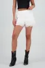 Shorts con detalle de pliegues bordado sold by Shasa