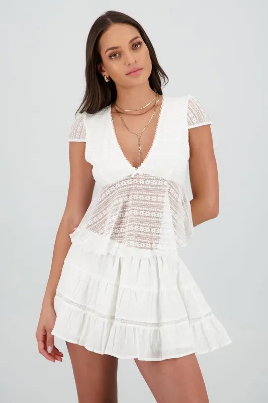 Blusa encaje escote en V sold by Shasa