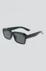 Lentes retro rectangulares sold by Shasa