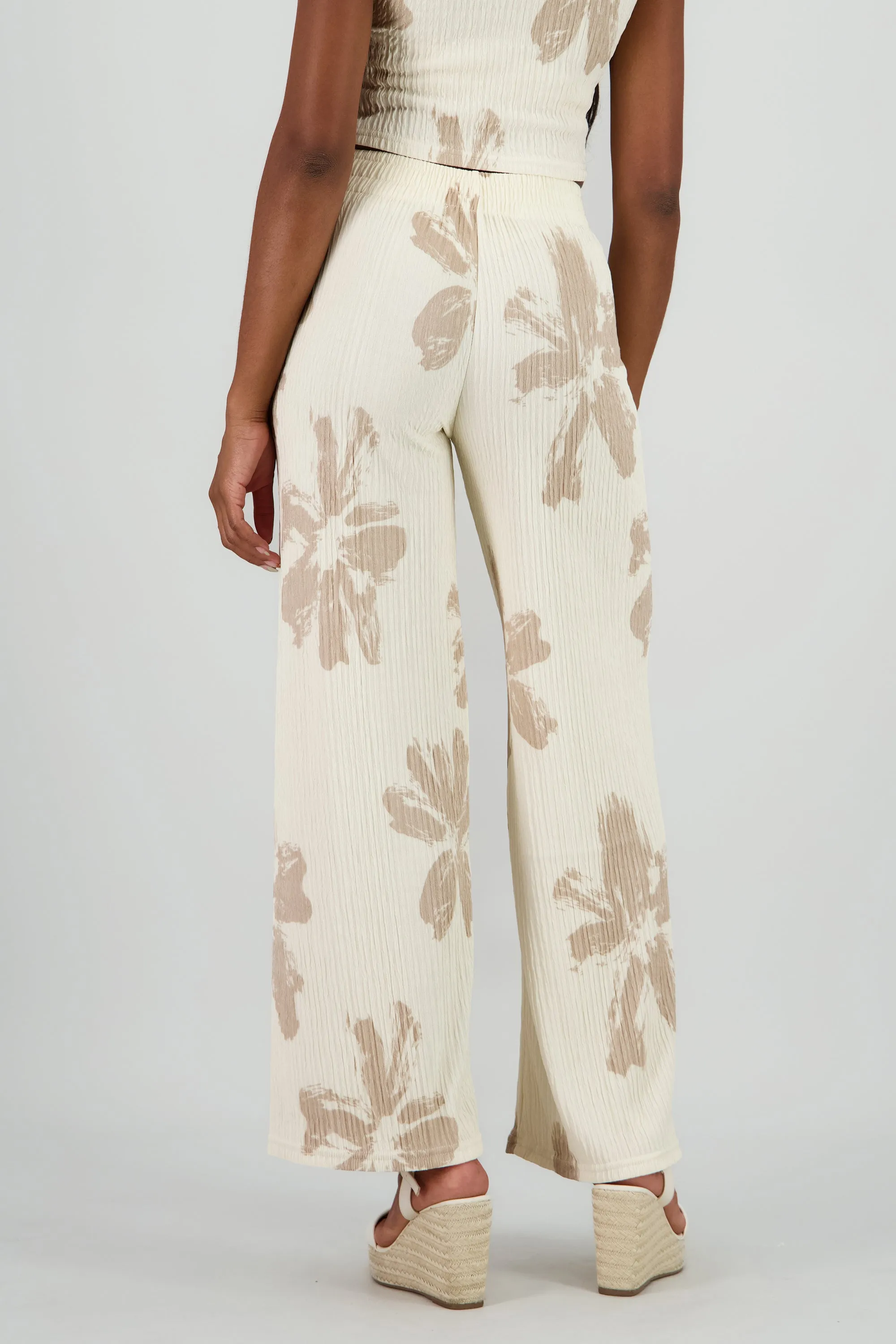 Pantalon amplio textura flores sold by Shasa product image thumbnail 4