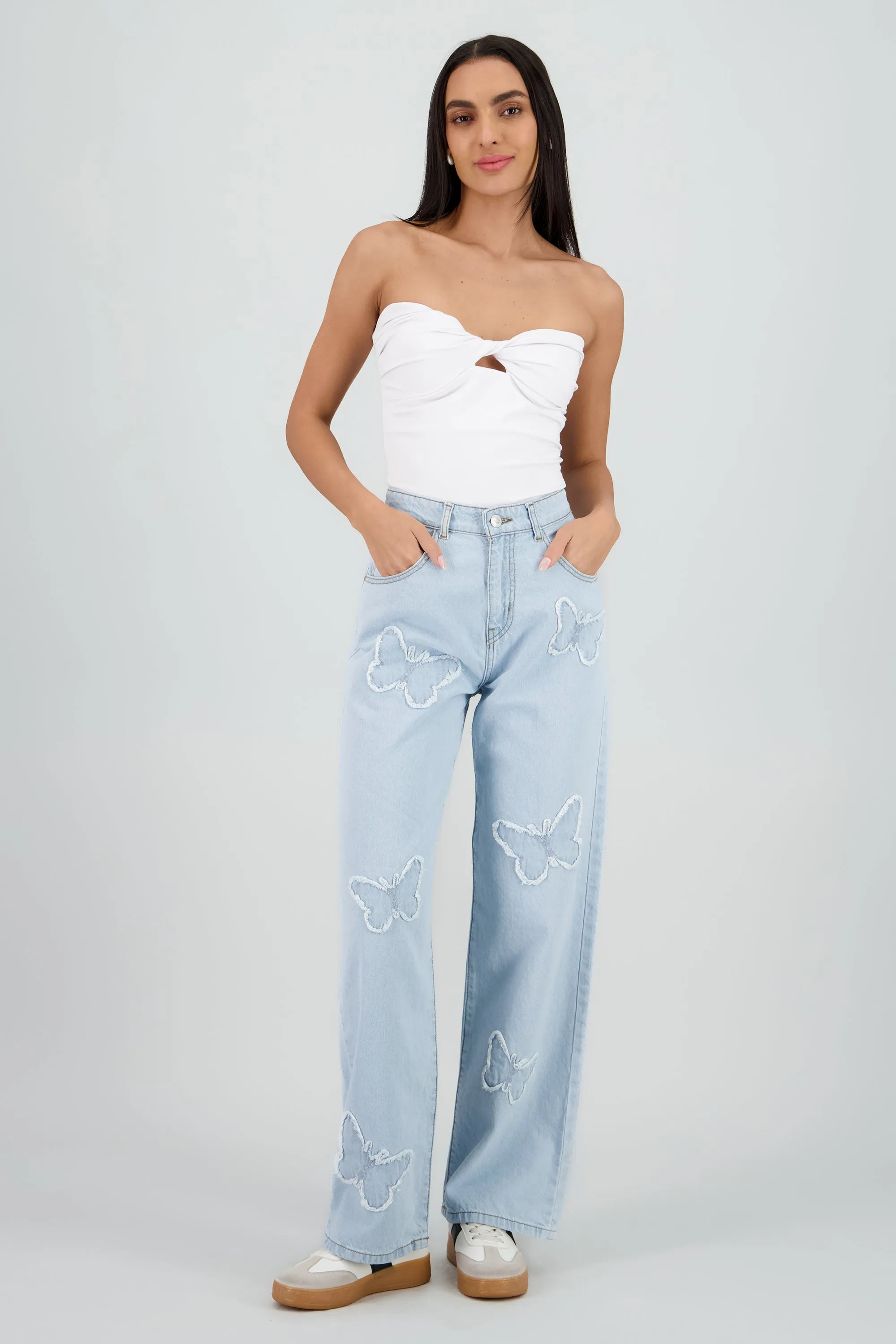 Jeans straight mariposas sold by Shasa