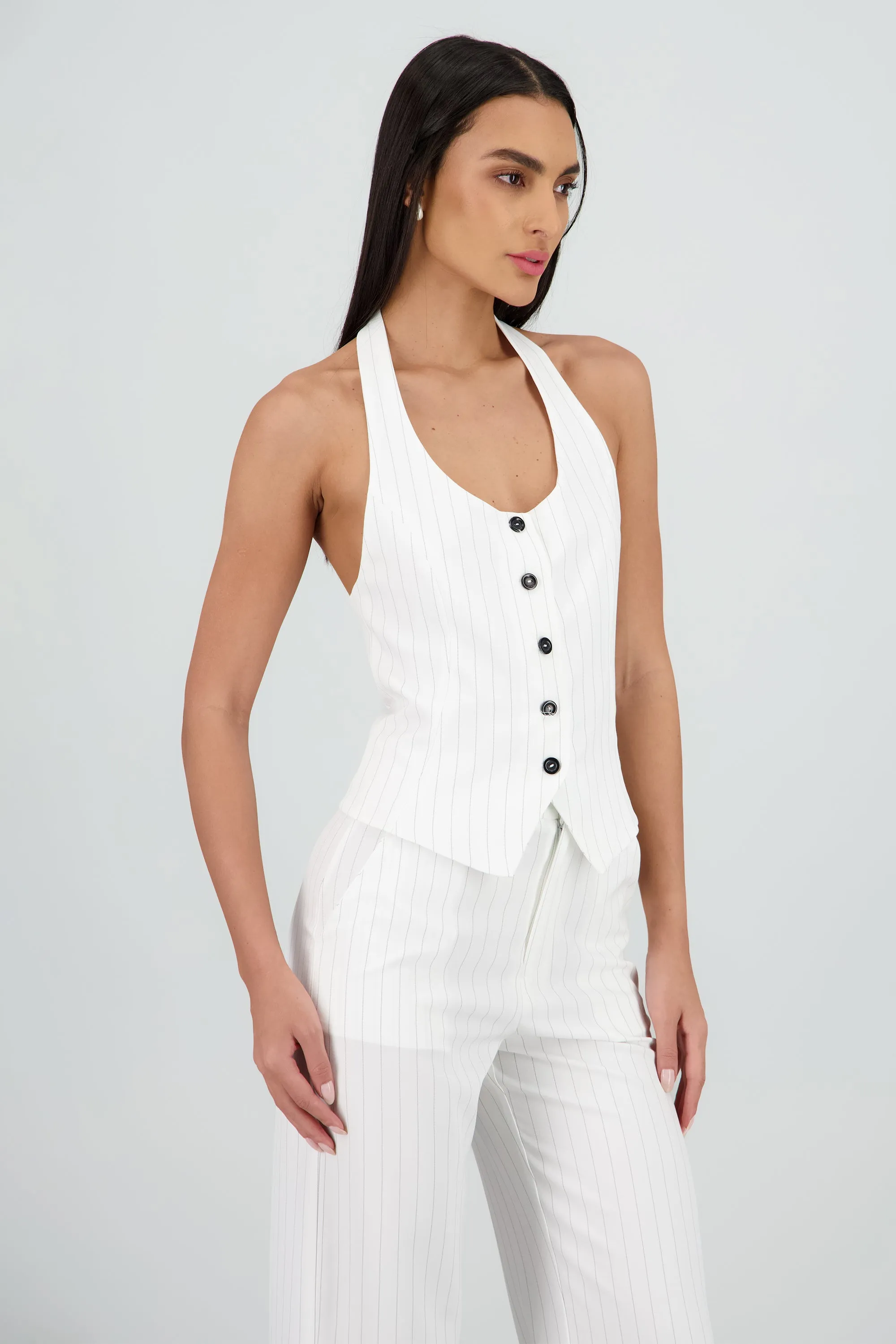 Top halter sastreado detalle botones sold by Shasa product image thumbnail 3