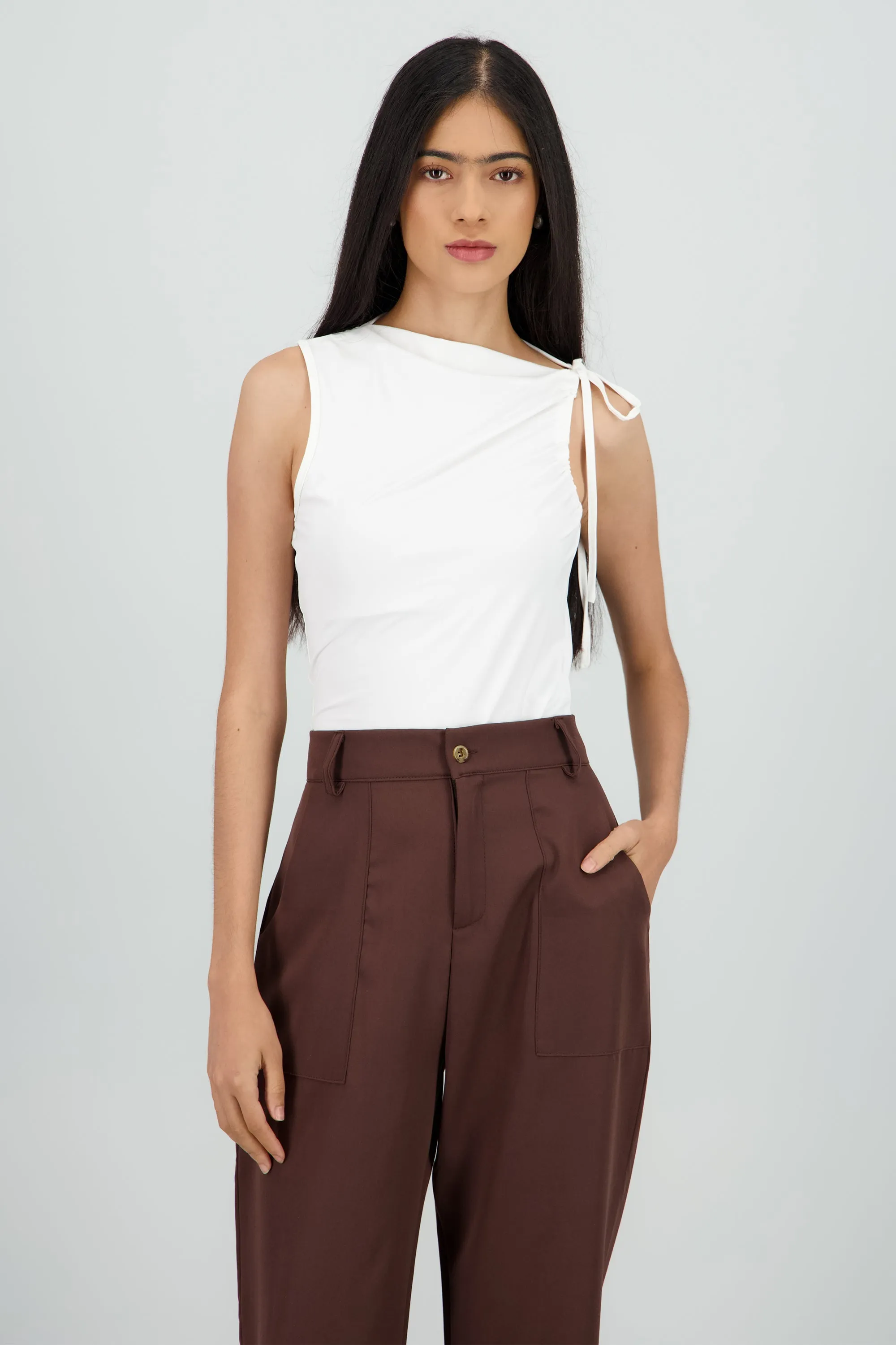 Top sin mangas amarre en hombro sold by Shasa product image thumbnail 2