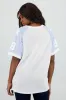 Playera oversized numero contraste sold by Shasa