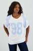 Playera oversized numero contraste sold by Shasa