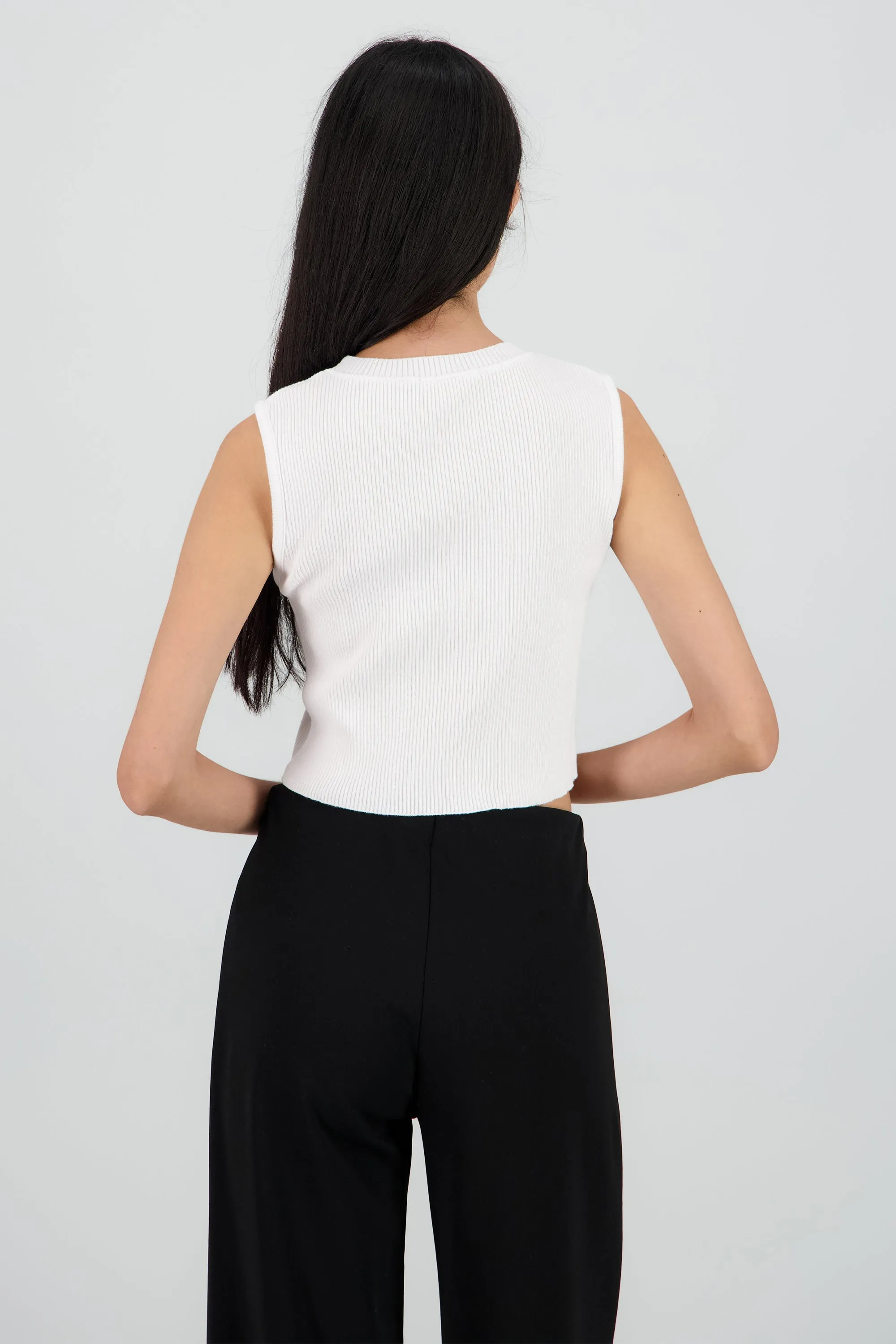 Top crop liso sin manga sold by Shasa product image thumbnail 4